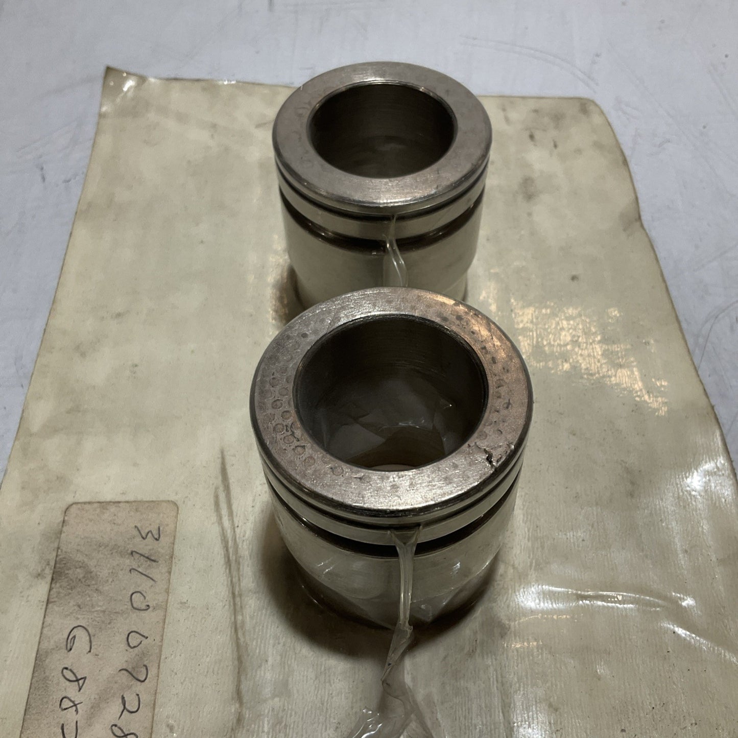 FISHER CONTROLS 28A4407X012 F29-05 BEARING LOT OF 2 373