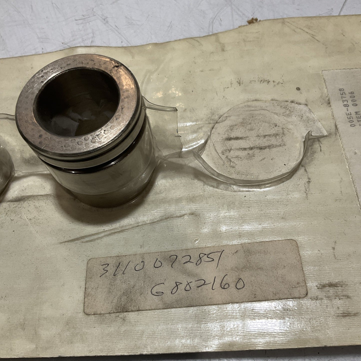 FISHER CONTROLS 28A4407X012 F29-05 BEARING LOT OF 2 373