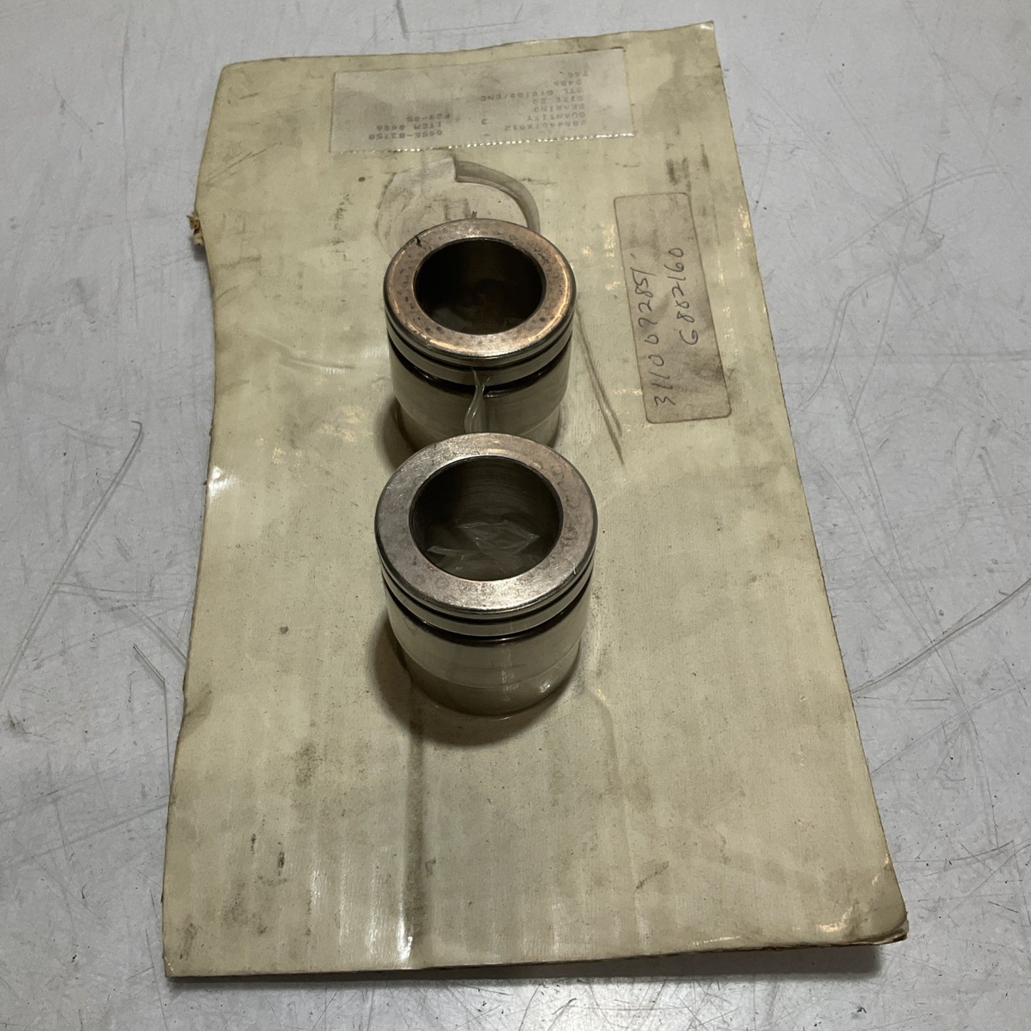 FISHER CONTROLS 28A4407X012 F29-05 BEARING LOT OF 2 373