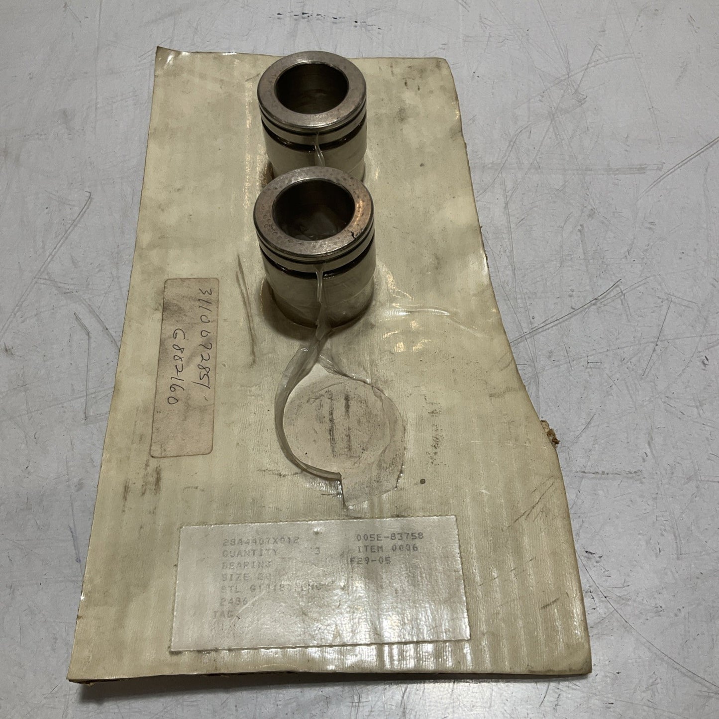 FISHER CONTROLS 28A4407X012 F29-05 BEARING LOT OF 2 373