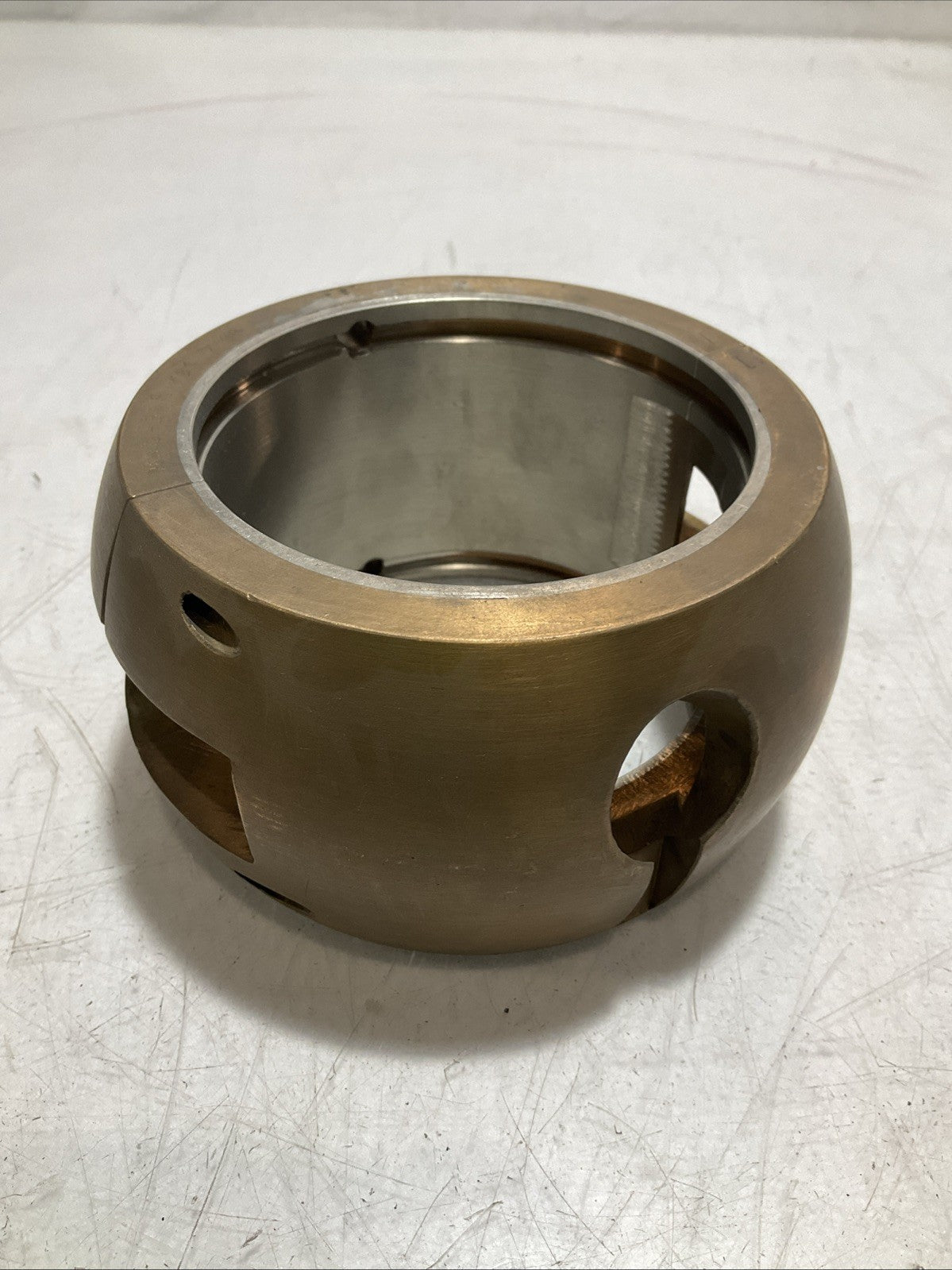 RELIANCE ELECTRIC E5800-E6800 SLEEVE BEARING SPHERICAL BORE 3 3/4” 373