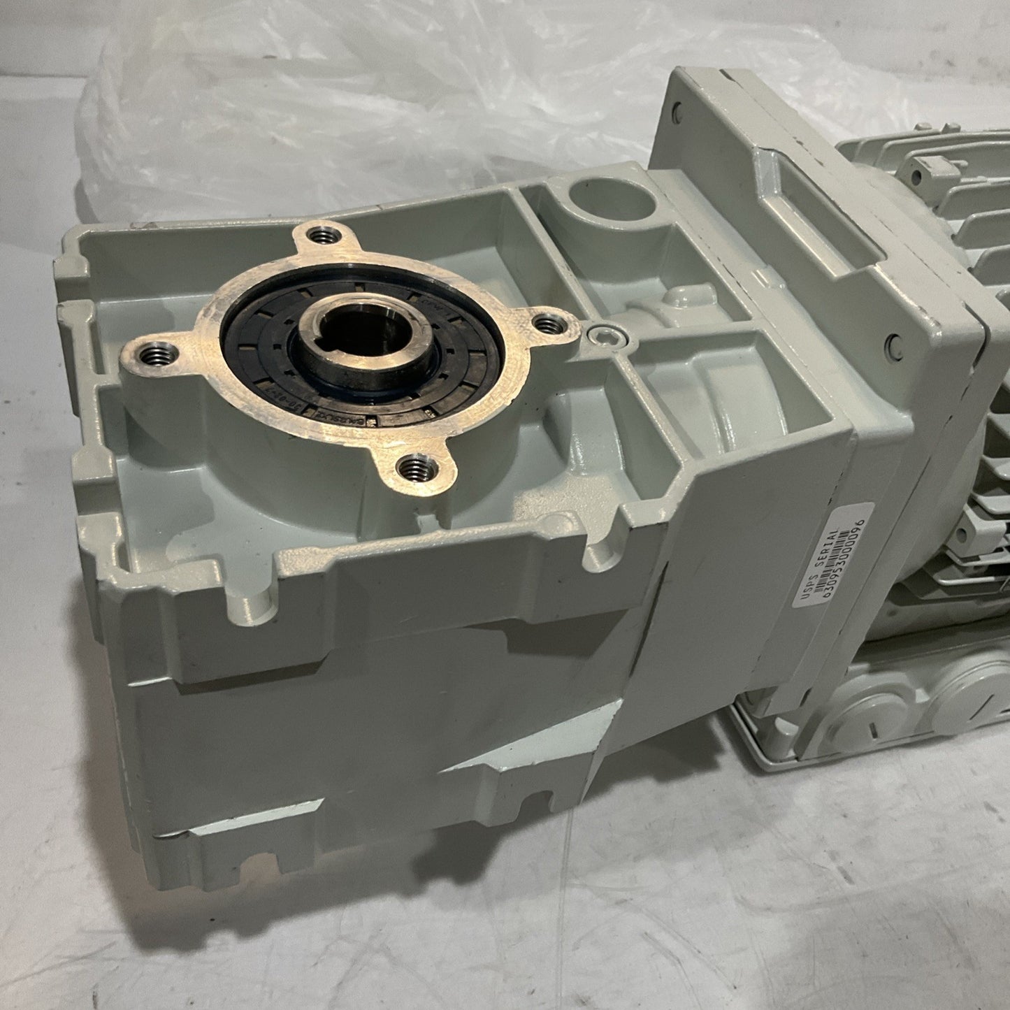 LENZE EN60034 GKR04-2M HAR080C31 MDSMABS GEARBOX MOTOR RATIO U3S