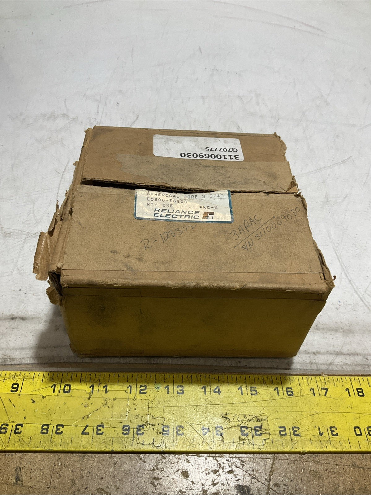 RELIANCE ELECTRIC E5800-E6800 SLEEVE BEARING SPHERICAL BORE 3 3/4” 373
