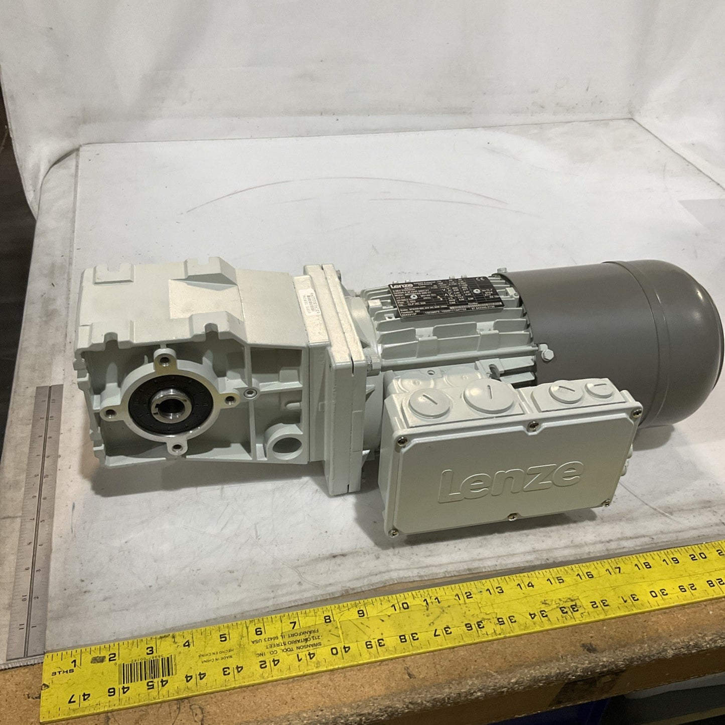 LENZE EN60034 GKR04-2M HAR080C31 MDSMABS GEARBOX MOTOR RATIO U3S