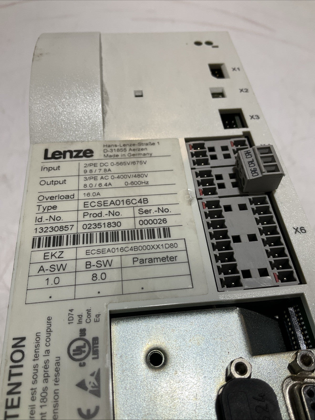 LENZE ECSEA016C4B SERVO DRIVE VARIABLE FREQUENCY CONTROLLER INVERTER XE25