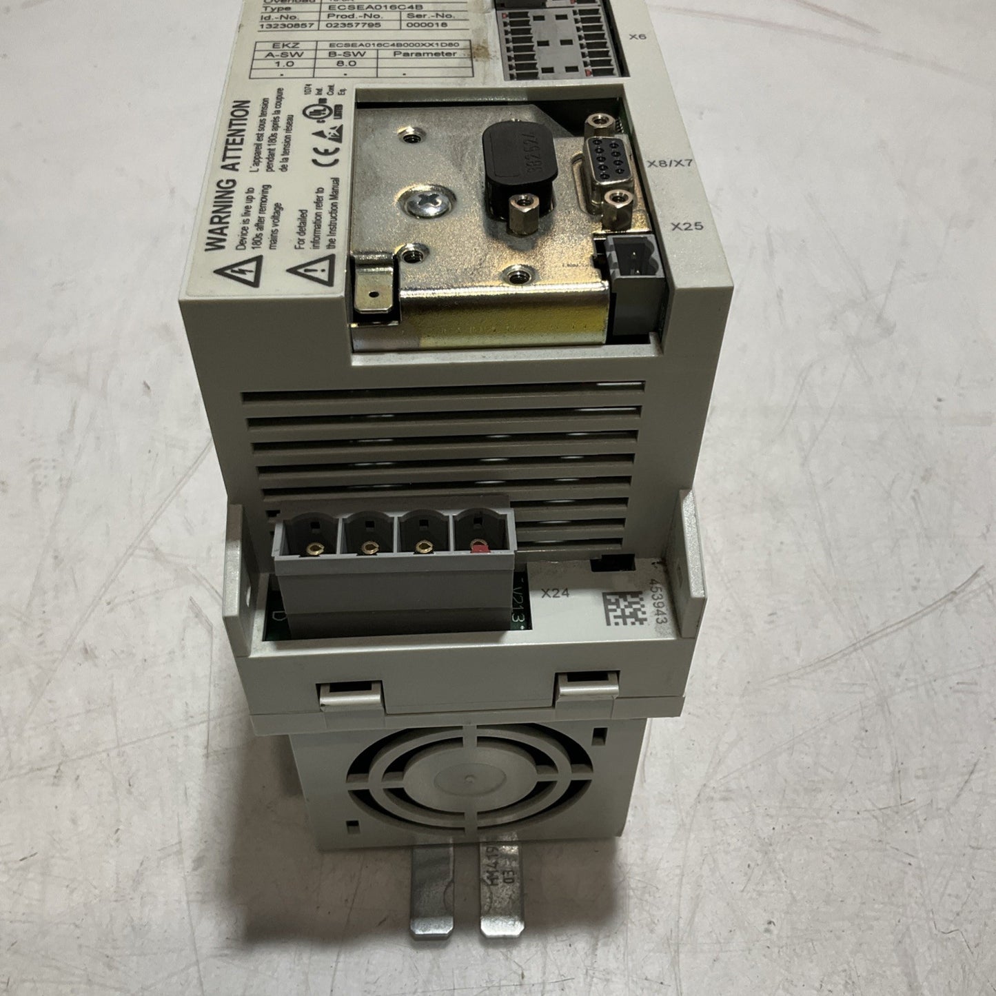 LENZE ECSEA016C4B DRIVE VARIABLE FREQUENCY CONTROLLER INVERTER XE25