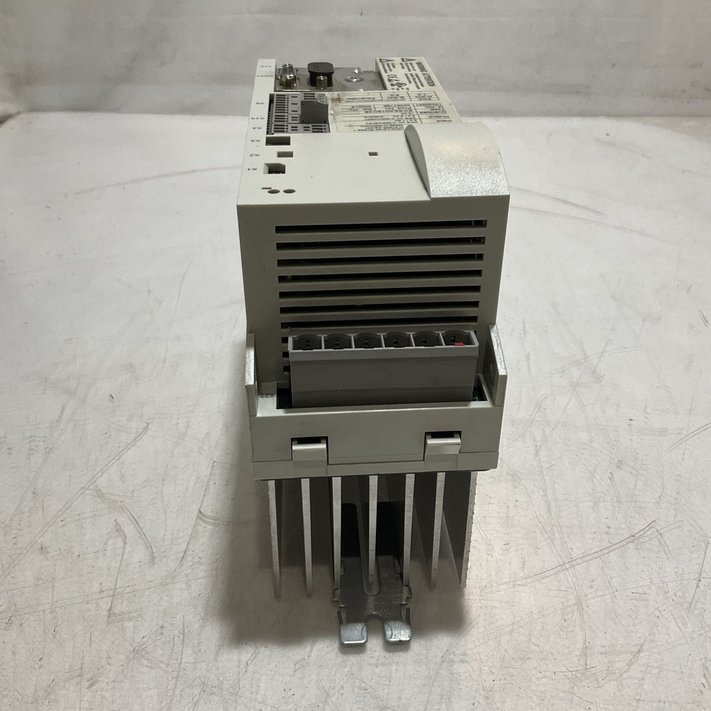 LENZE ECSEA016C4B DRIVE VARIABLE FREQUENCY CONTROLLER INVERTER XE25