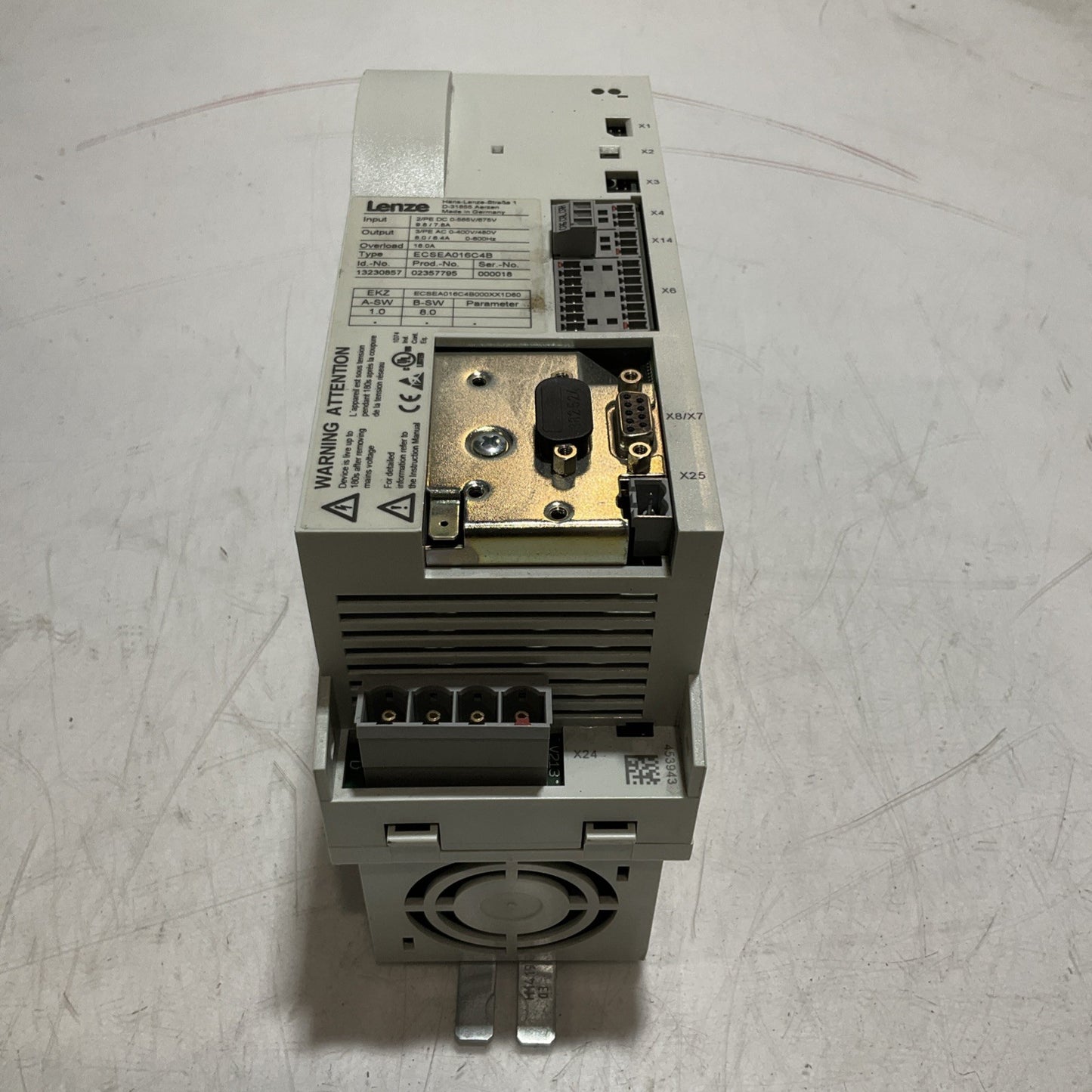 LENZE ECSEA016C4B DRIVE VARIABLE FREQUENCY CONTROLLER INVERTER XE25