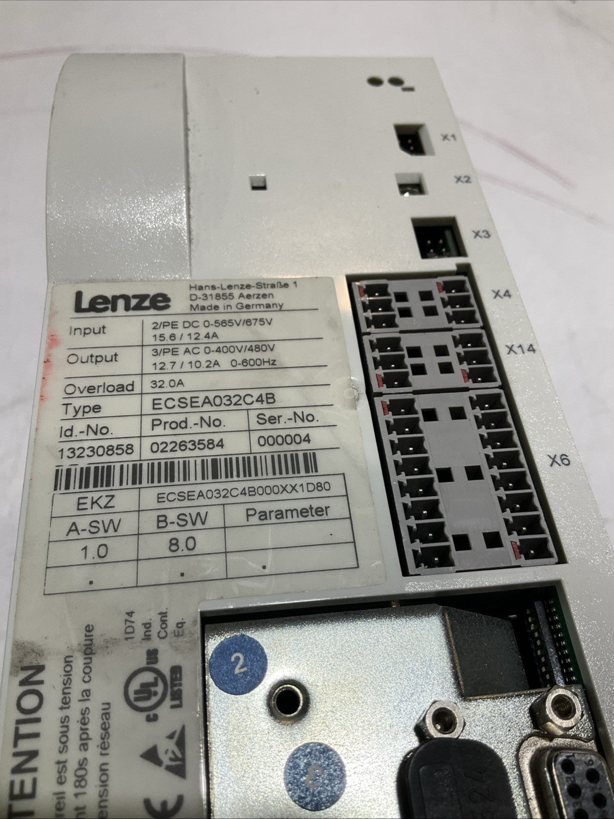 LENZE ECSEA032C4B DRIVE VARIABLE FREQUENCY CONTROLLER INVERTER XE25