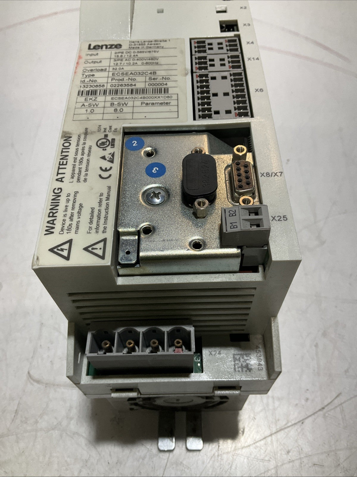 LENZE ECSEA032C4B DRIVE VARIABLE FREQUENCY CONTROLLER INVERTER XE25