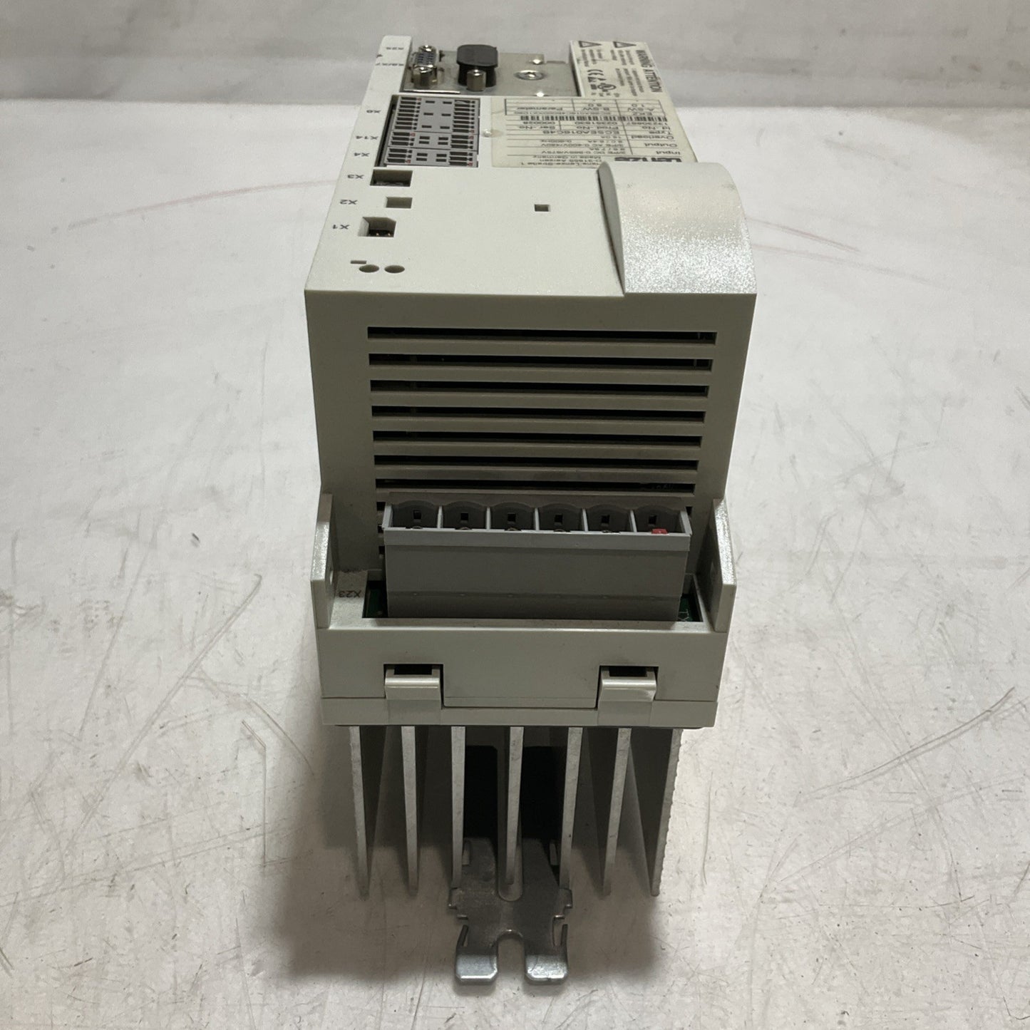 LENZE ECSEA016C4B DRIVE VARIABLE FREQUENCY CONTROLLER INVERTER XE25