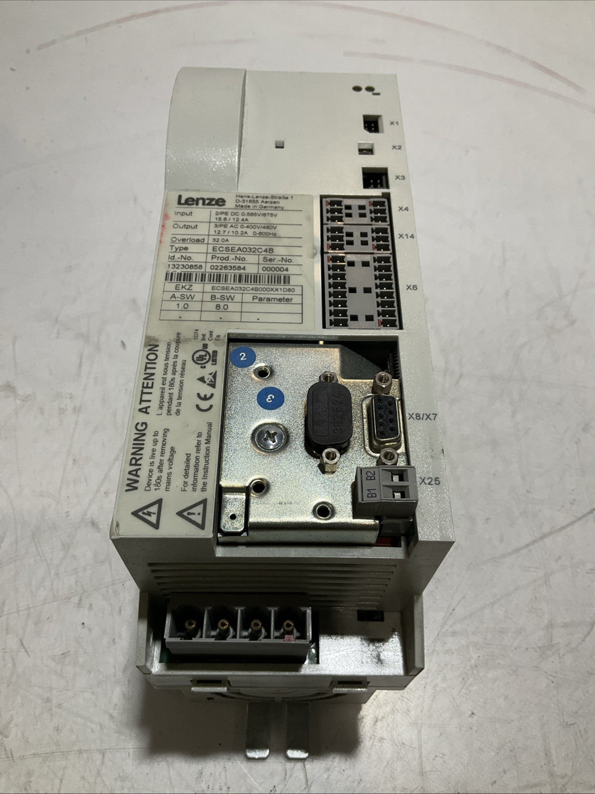 LENZE ECSEA032C4B DRIVE VARIABLE FREQUENCY CONTROLLER INVERTER XE25