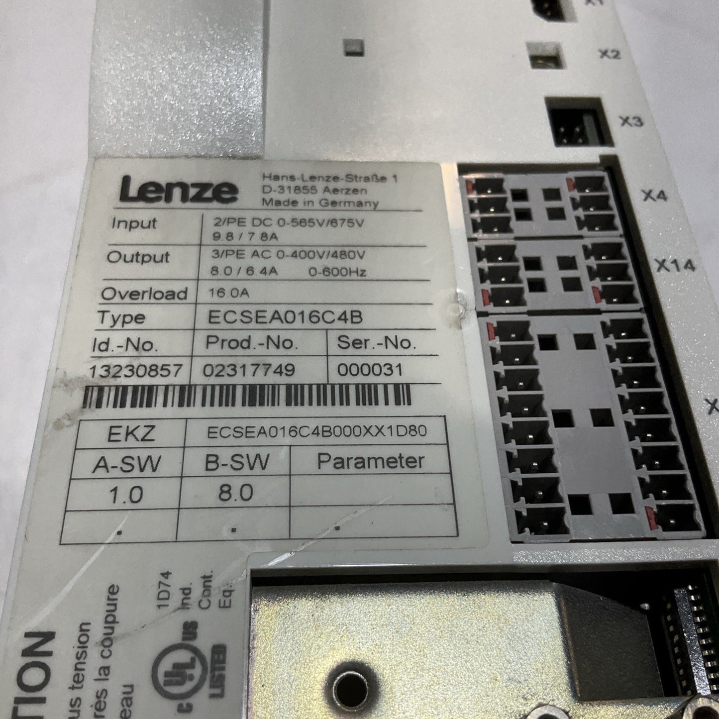 LENZE ECSEA016C4B SERVO DRIVE VARIABLE FREQUENCY CONTROL INVERTER XE25