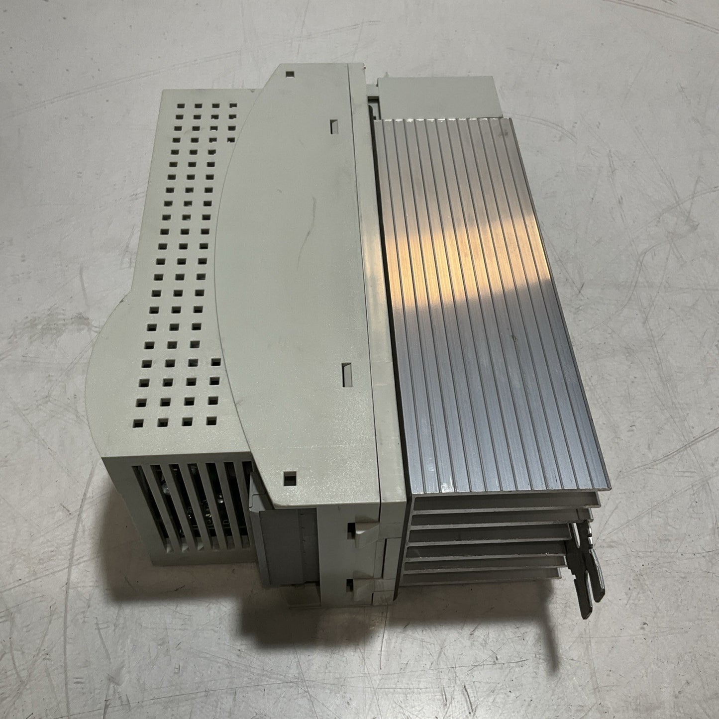 LENZE ECSEA008C4B SERVO DRIVE CONTROL MODULE XE25