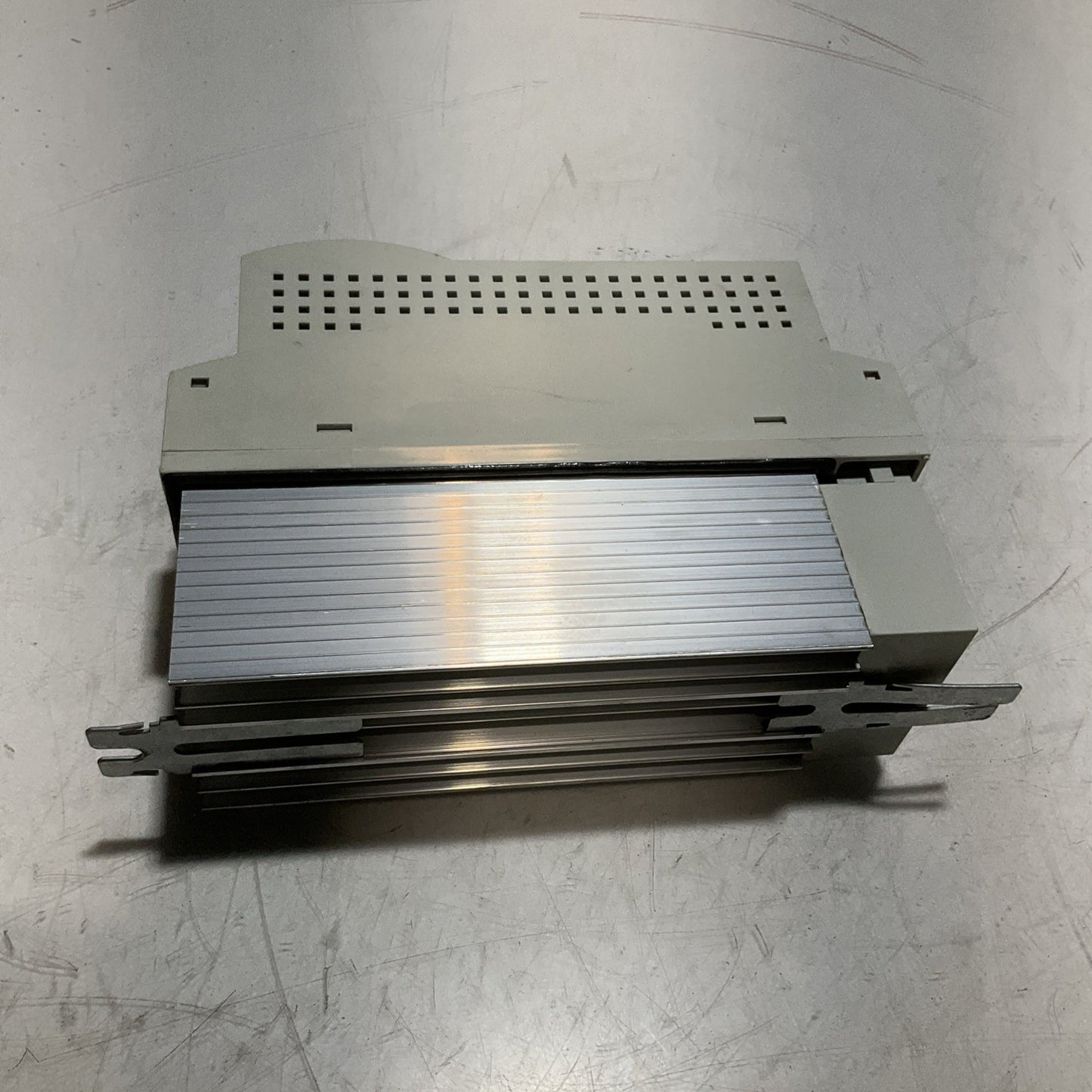 LENZE ECSEA008C4B SERVO DRIVE CONTROL MODULE XE25