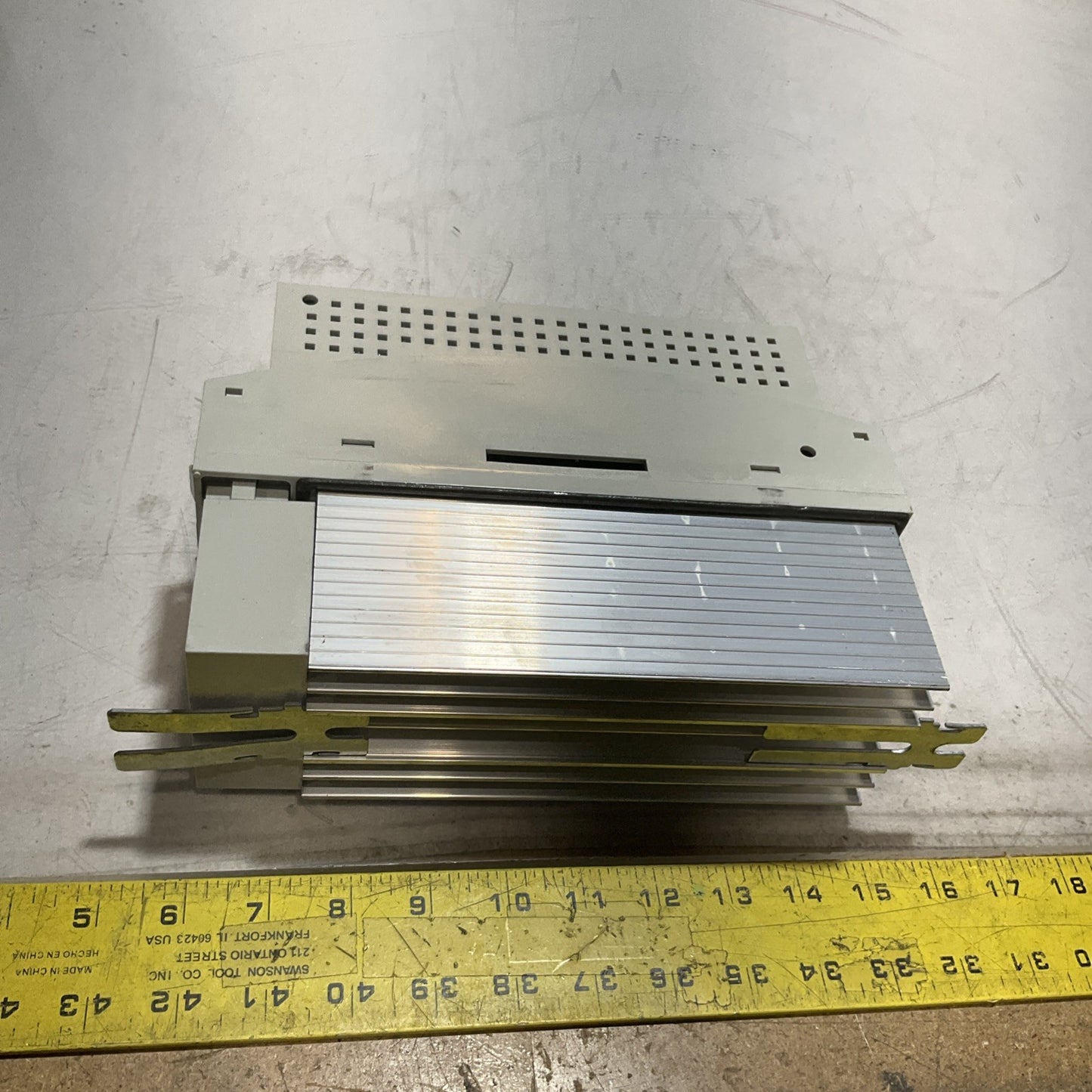 LENZE ECSEA008C4B SERVO DRIVE CONTROL MODULE XE25