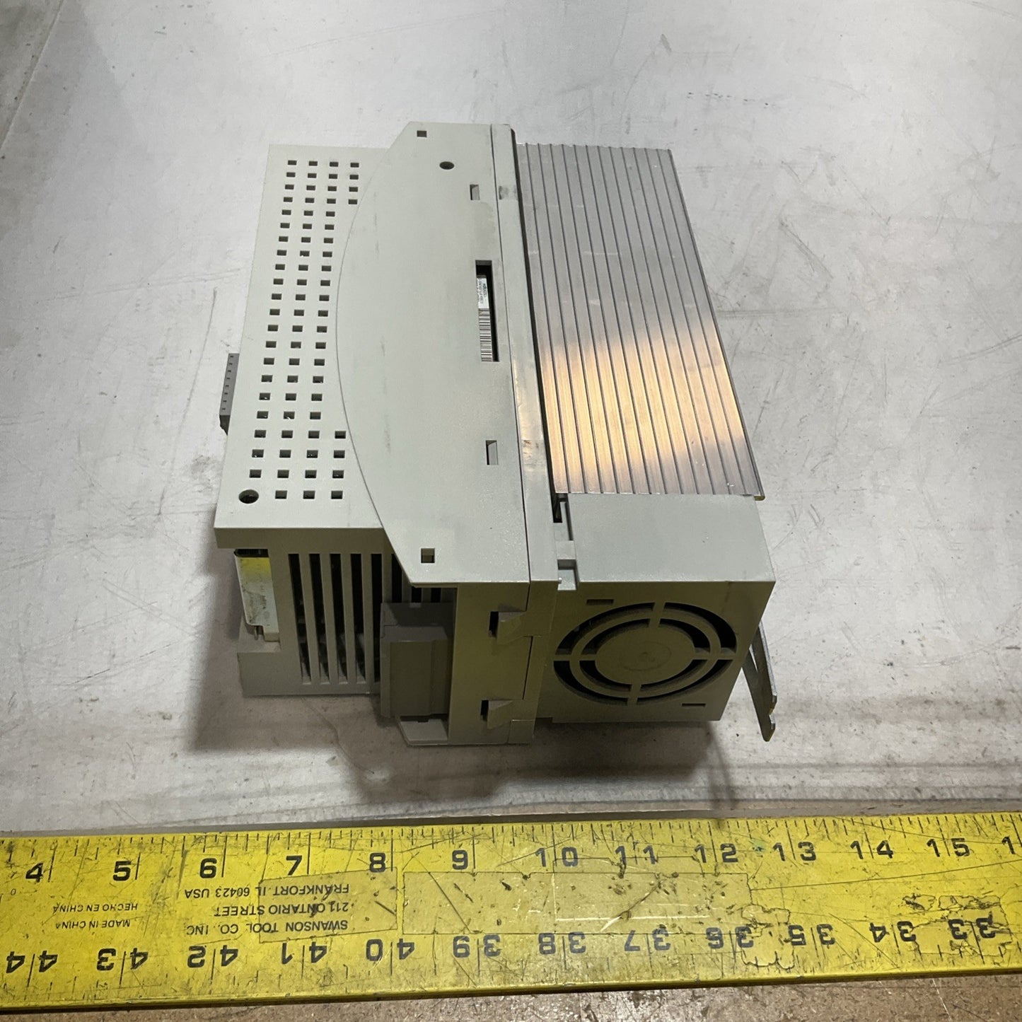 LENZE ECSEA008C4B SERVO DRIVE CONTROL MODULE XE25