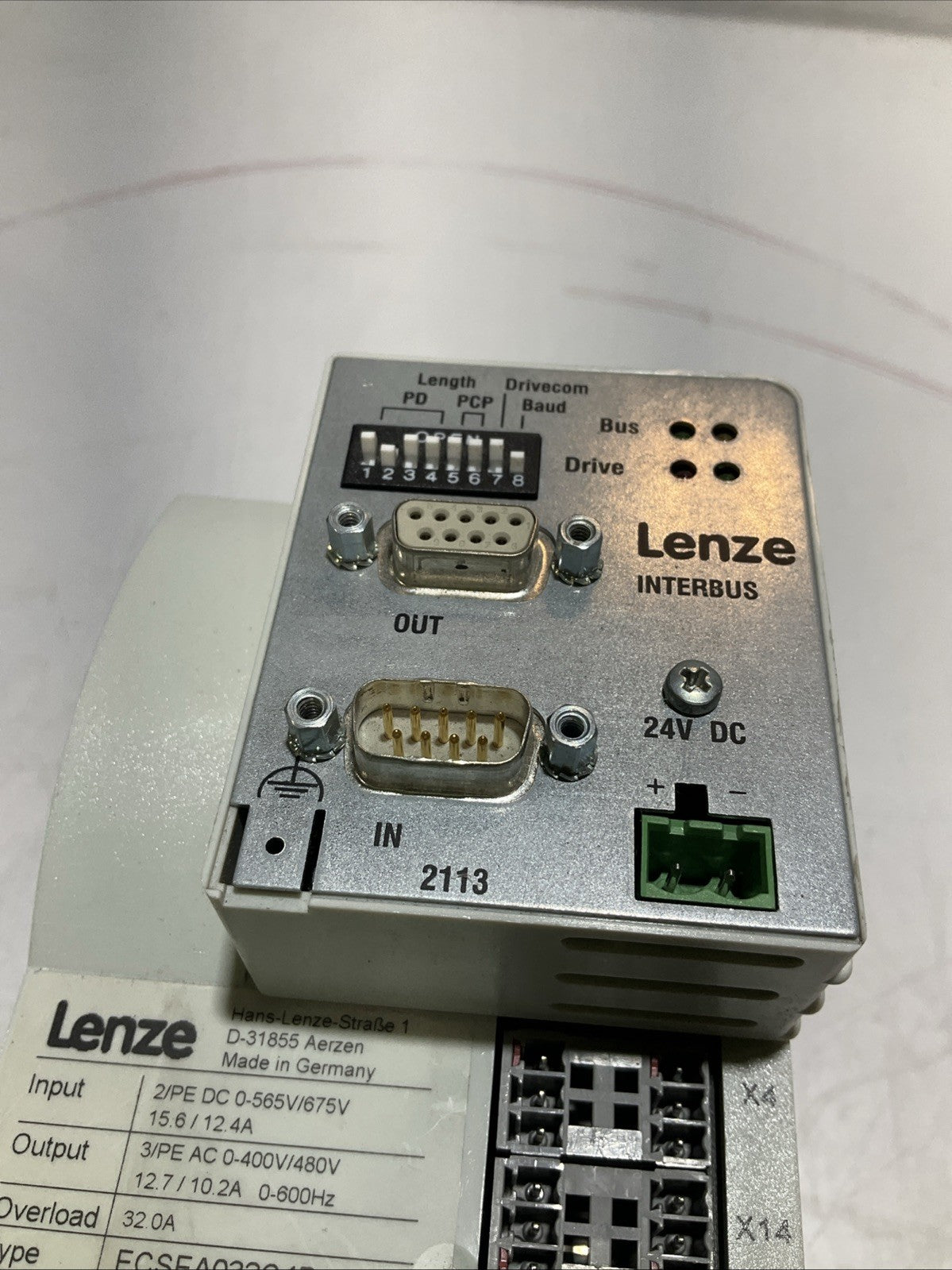 LENZE INTERBUS ECSEA032C4B DRIVE VARIABLE FREQUENCY CONTROLLER INVERTE XE25