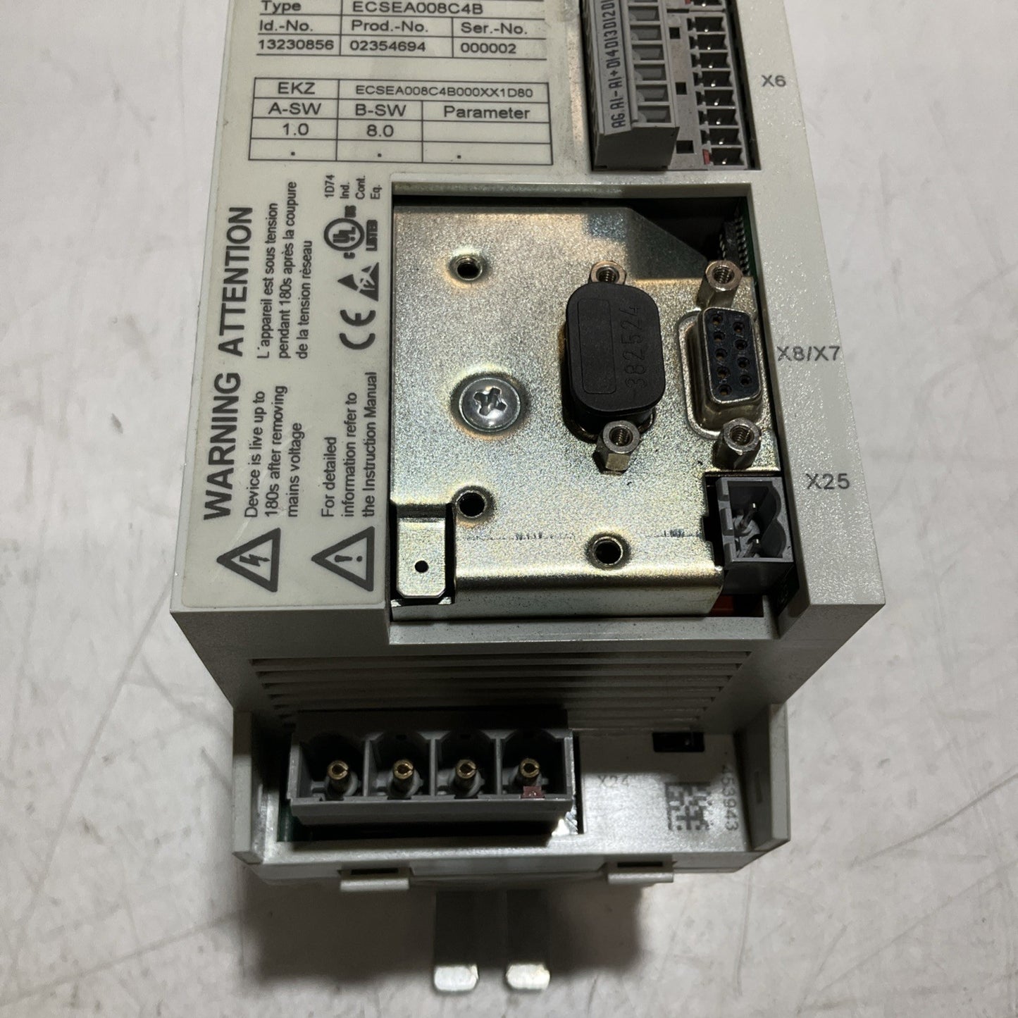 LENZE ECSEA008C4B DRIVE VARIABLE FREQUENCY CONTROLLER INVERTER XE25