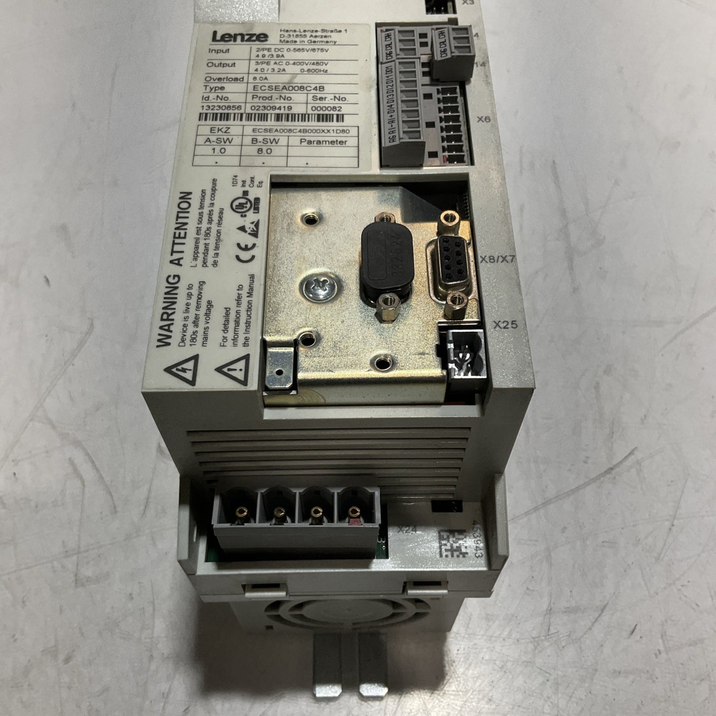LENZE ECSEA008C4B DRIVE VARIABLE FREQUENCY CONTROLLER INVERTER XE25