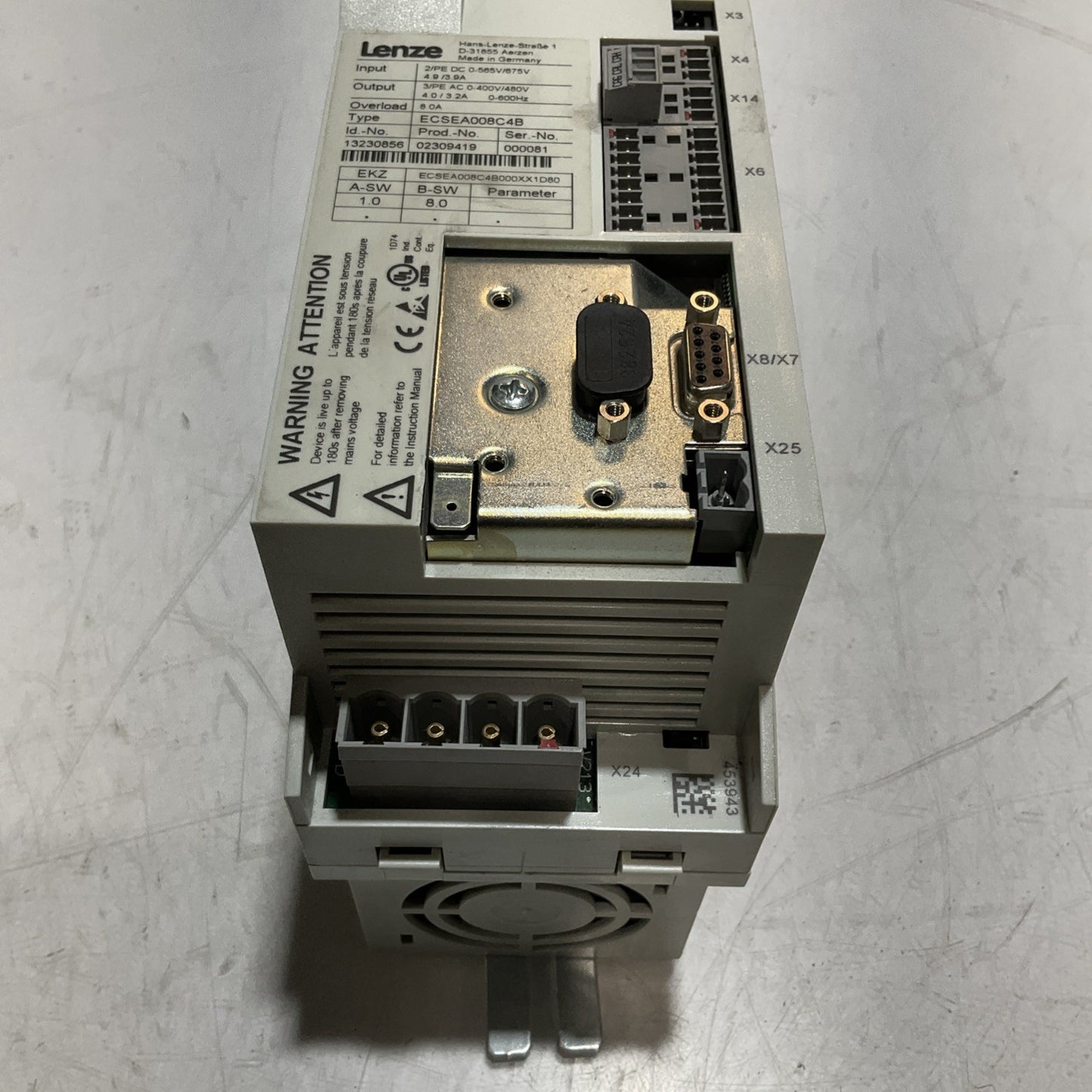 LENZE ECSEA008C4B DRIVE VARIABLE FREQUENCY CONTROLLER INVERTER XE25