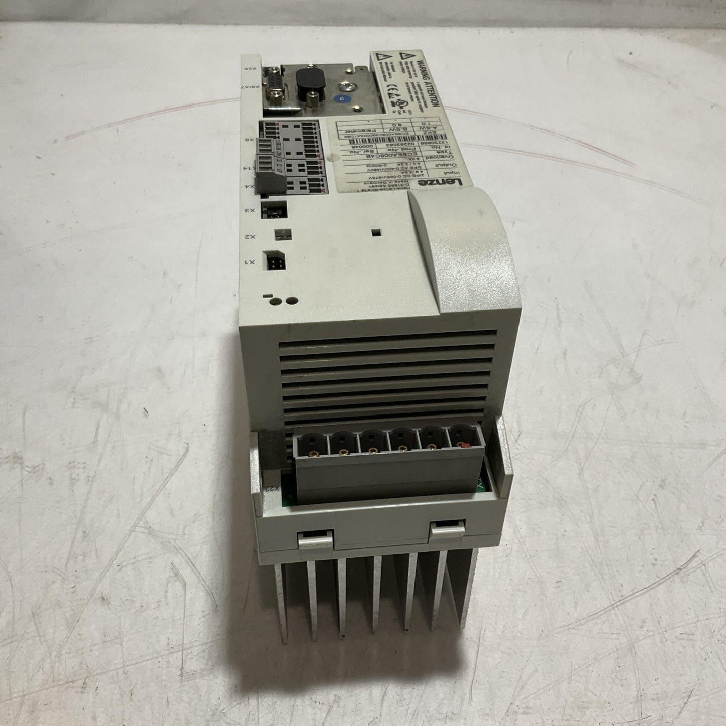LENZE ECSEA008C4B DRIVE VARIABLE FREQUENCY CONTROLLER INVERTER XE25