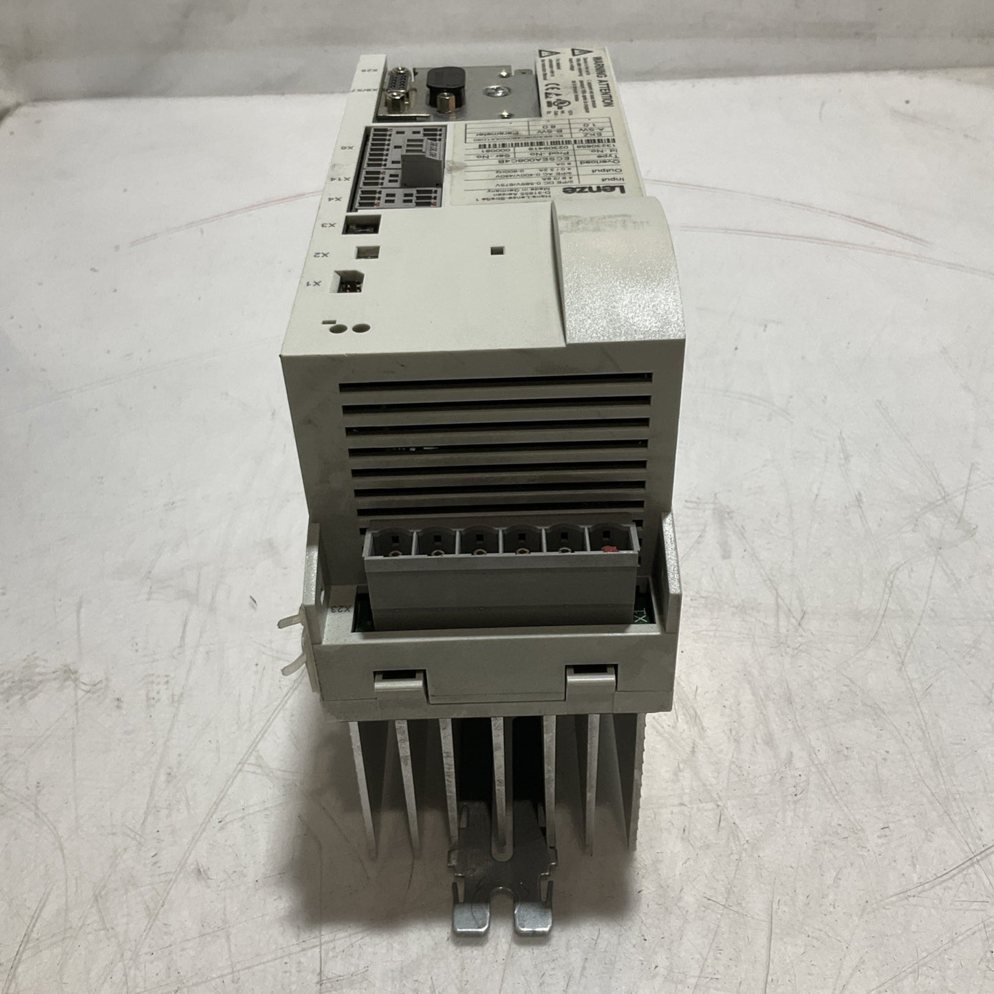 LENZE ECSEA008C4B DRIVE VARIABLE FREQUENCY CONTROLLER INVERTER XE25