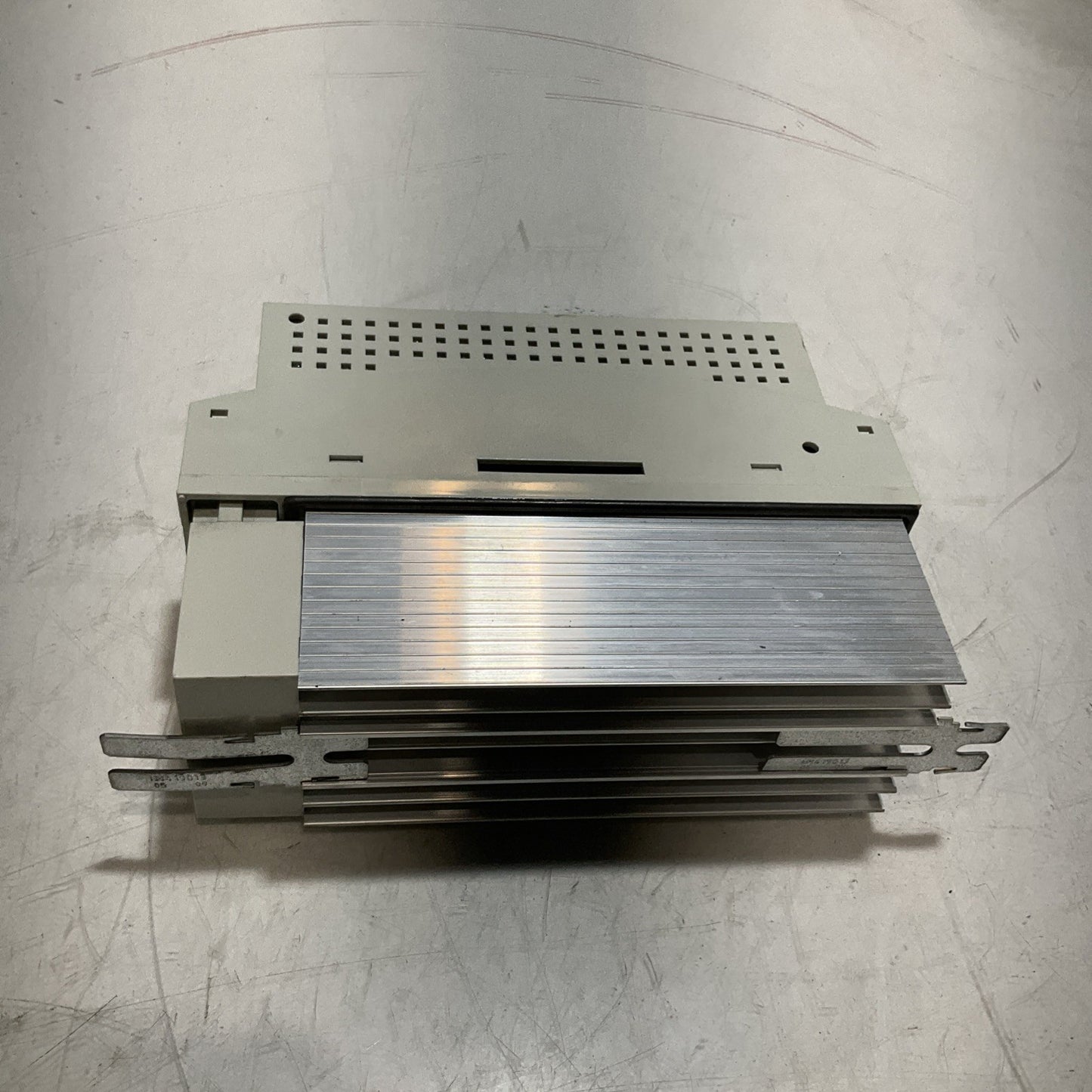 LENZE ECSEA008C4B SERVO DRIVE VARIABLE CONTROL MODULE XE25