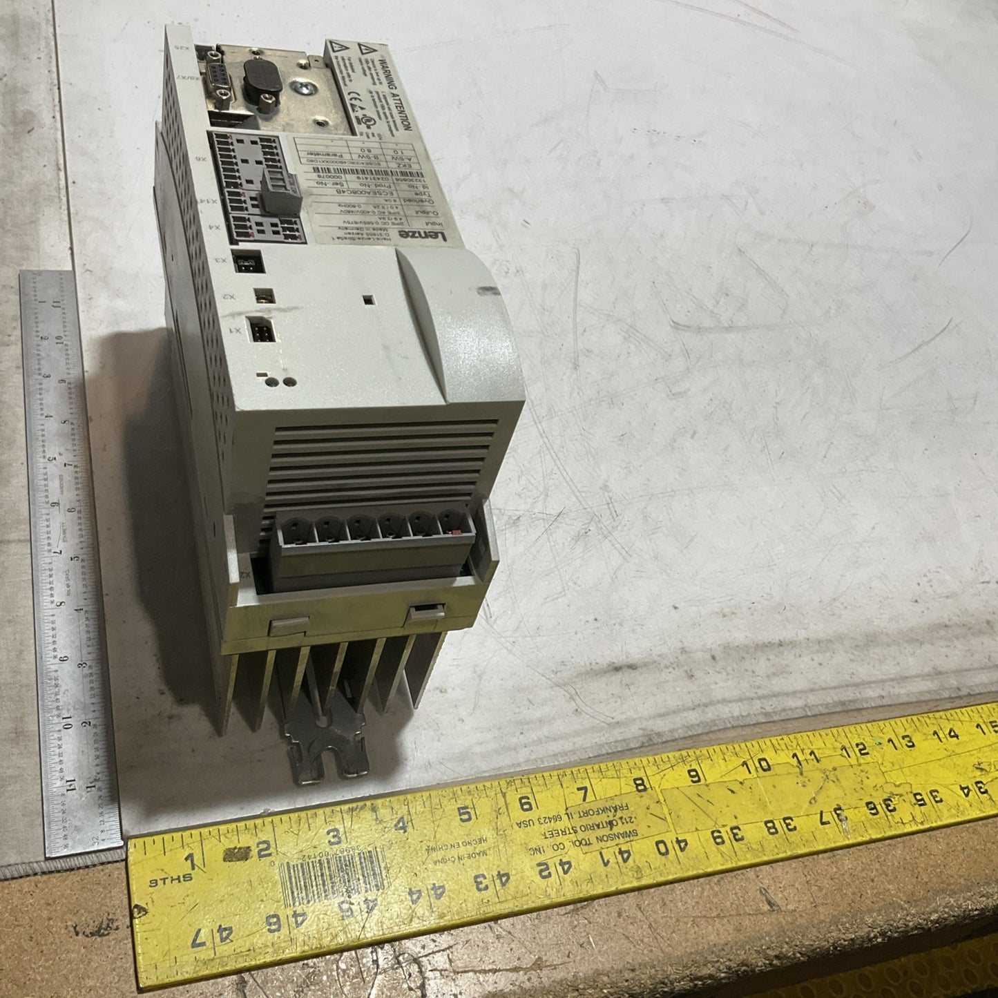 LENZE ECSEA008C4B SERVO DRIVE VARIABLE CONTROL MODULE XE25