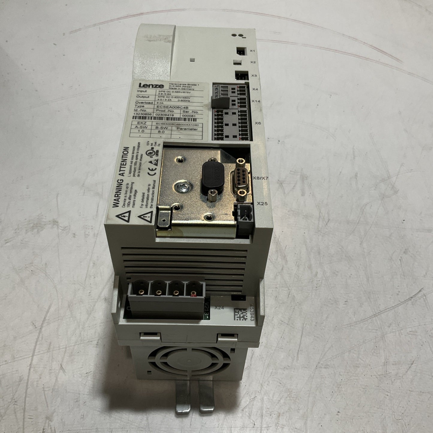 LENZE ECSEA008C4B DRIVE VARIABLE FREQUENCY CONTROLLER INVERTER XE25