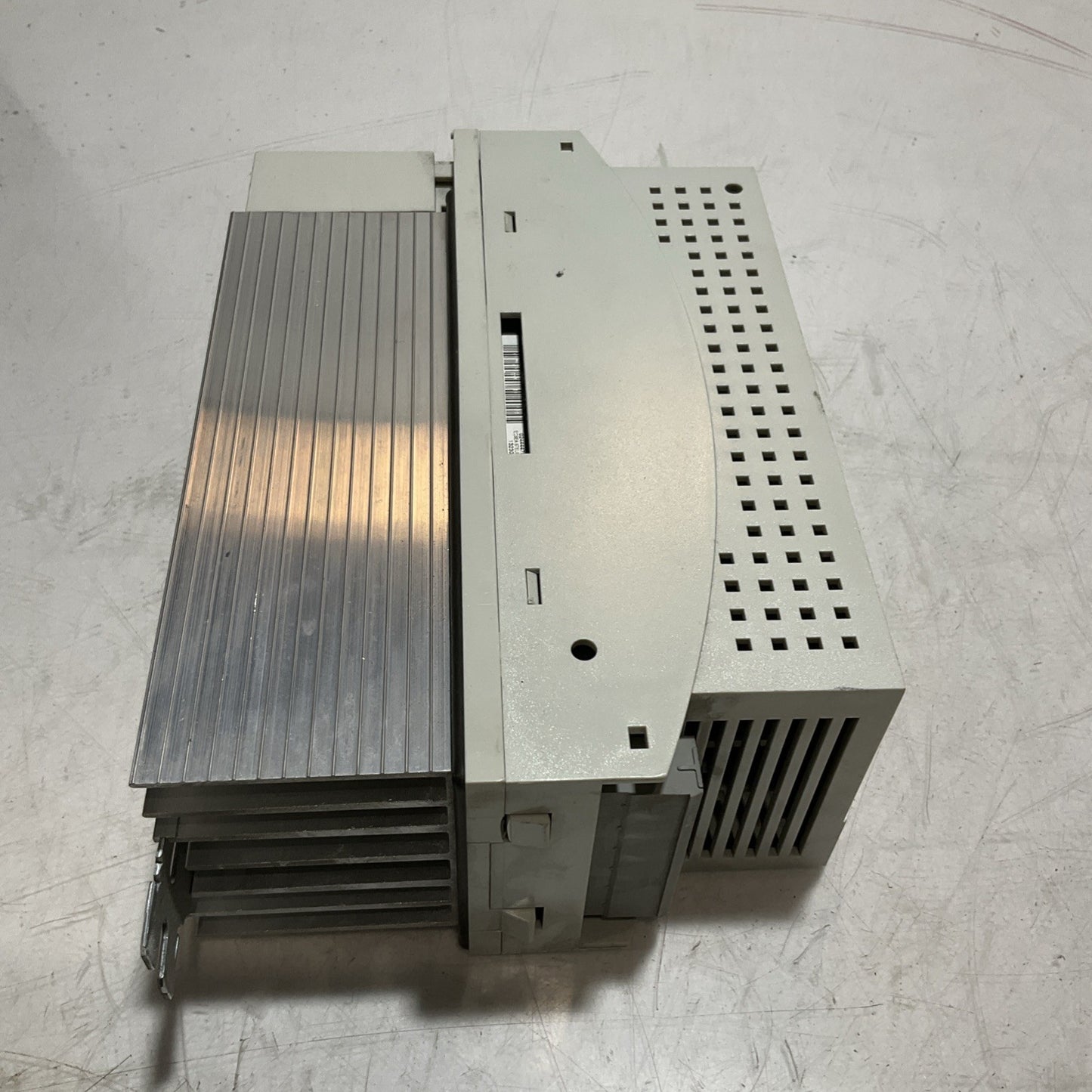 LENZE ECSEA008C4B SERVO DRIVE VARIABLE CONTROL MODULE XE25
