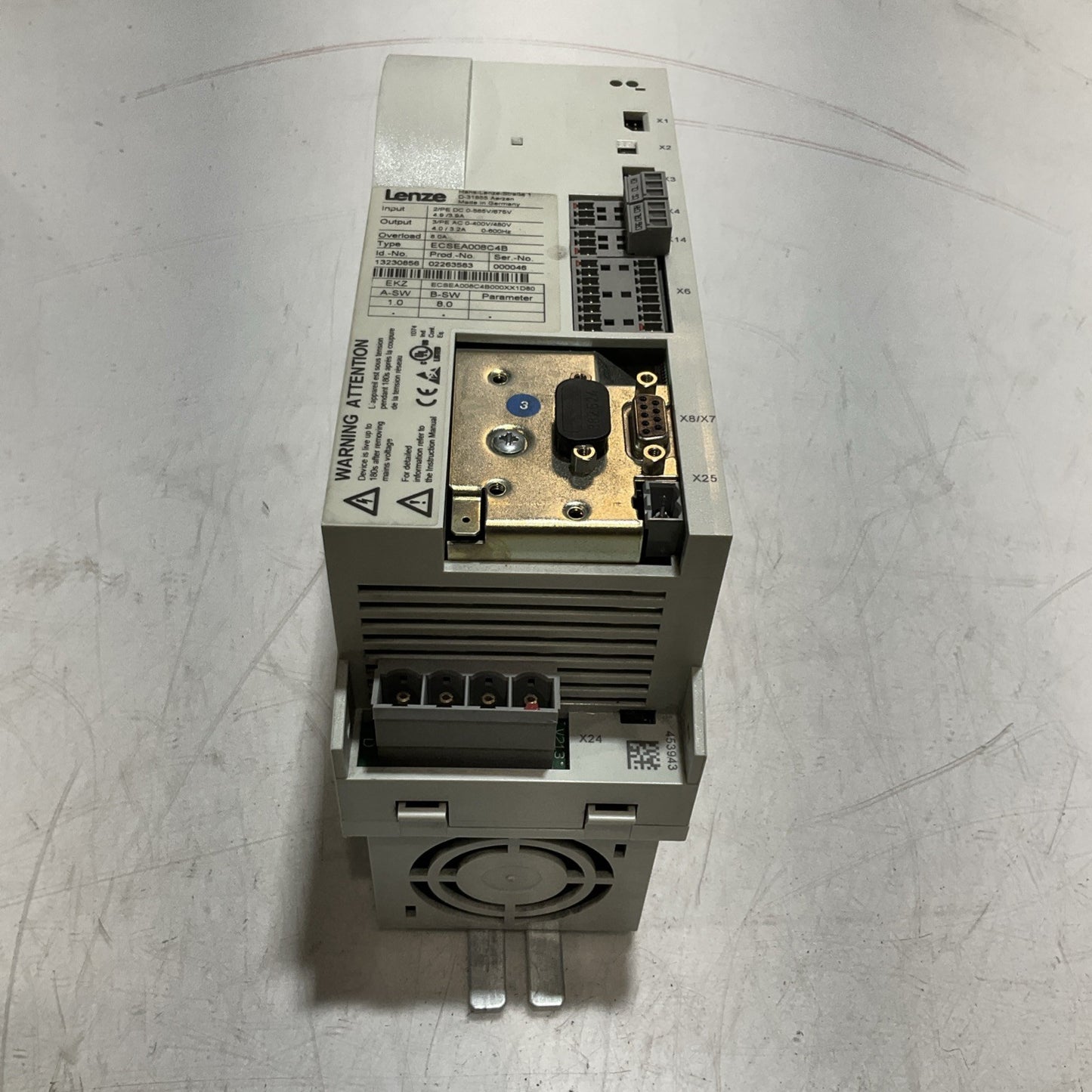 LENZE ECSEA008C4B DRIVE VARIABLE FREQUENCY CONTROLLER INVERTER XE25