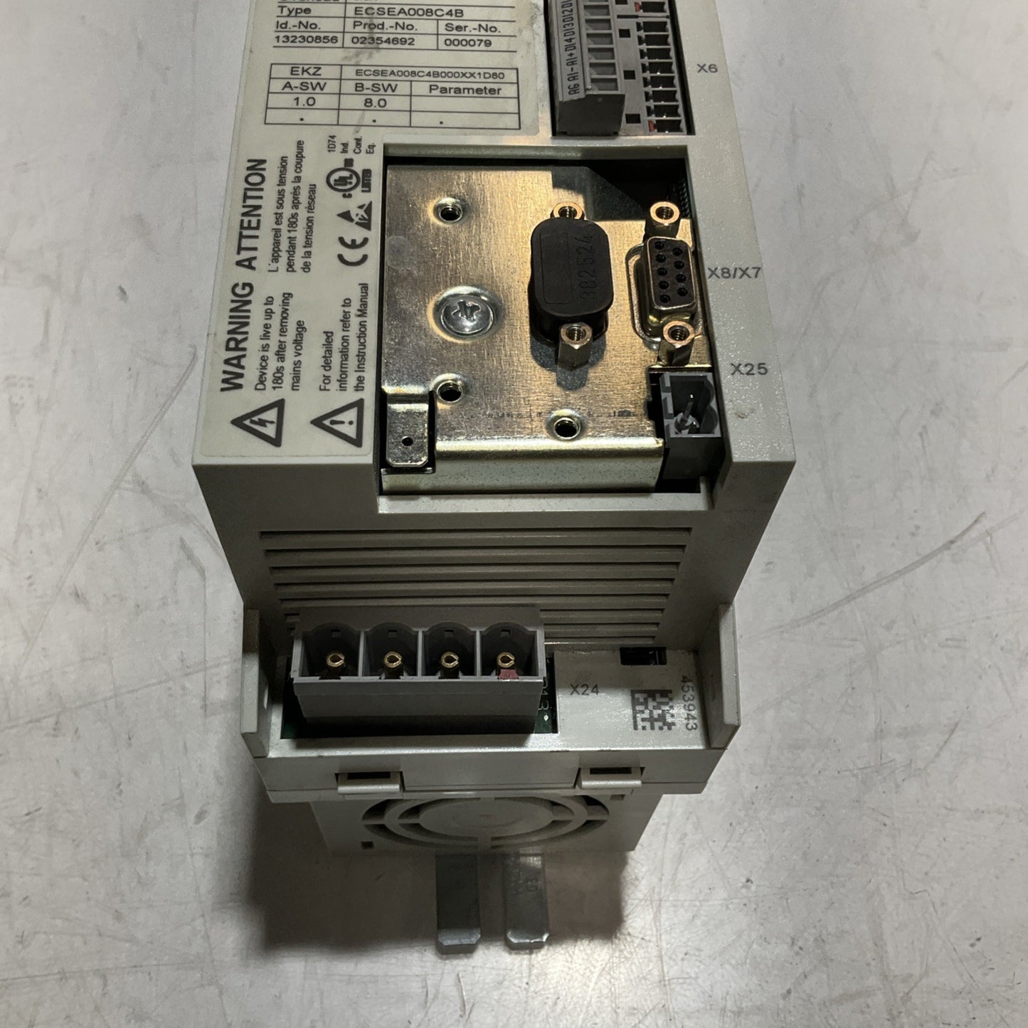 LENZE ECSEA008C4B DRIVE VARIABLE FREQUENCY CONTROLLER INVERTER XE25