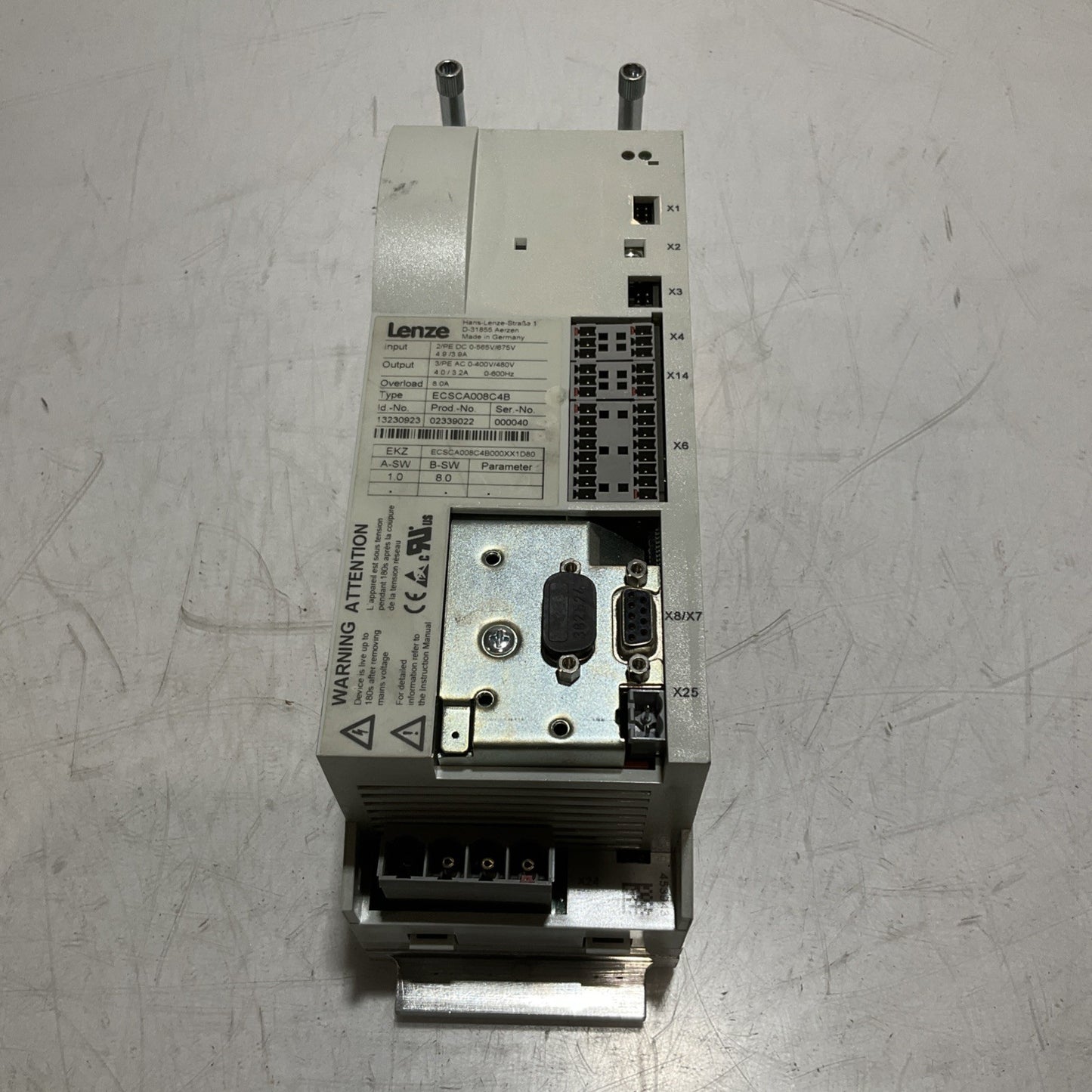 LENZE ECSCA008C48 SERVO DRIVE VARIABLE FREQUENCY CONTROLLER INVERTER XE25