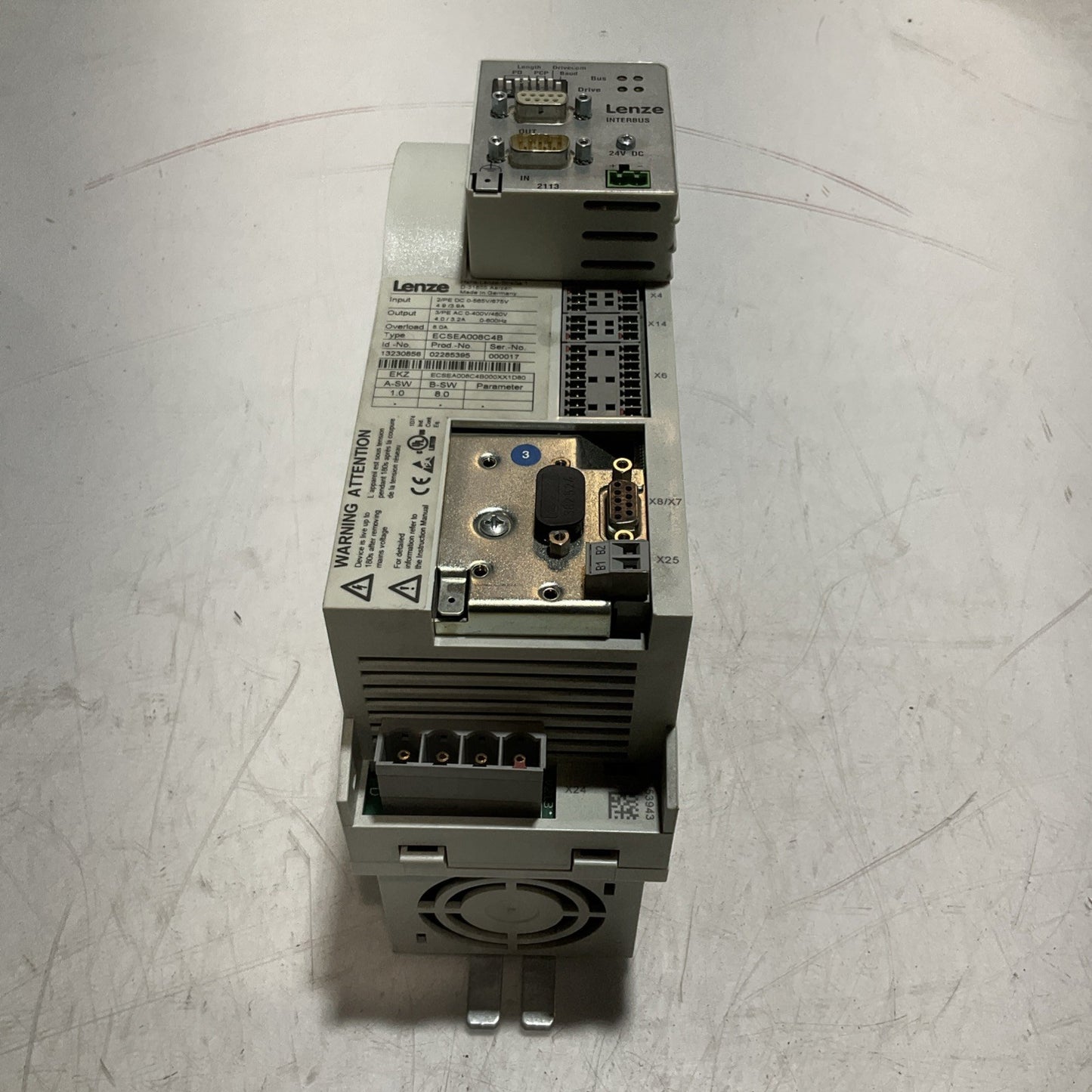 LENZE ECSEA008C4B SERVO DRIVE VARIABLE FREQUENCY CONTROLLER INVERTER XE25