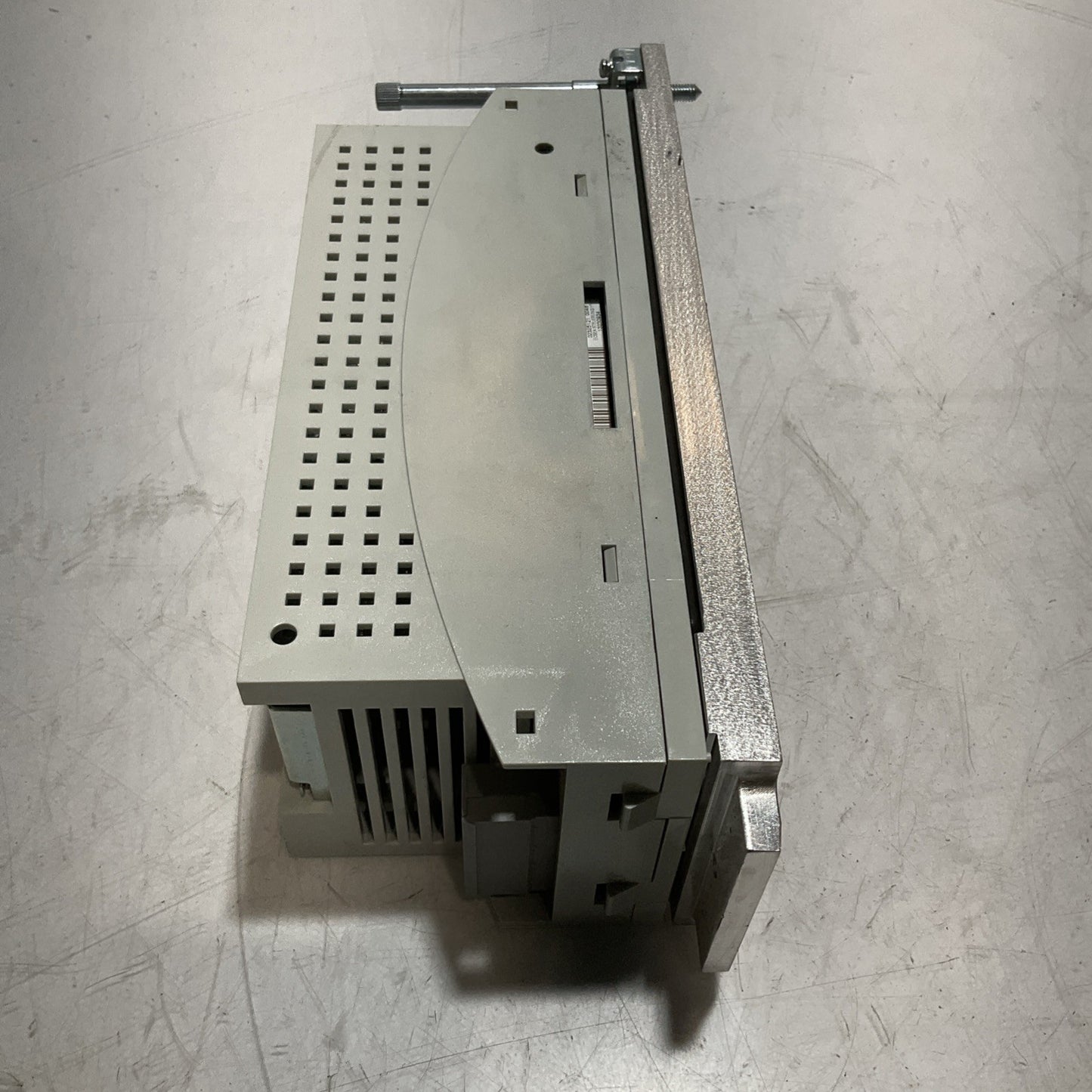 LENZE ECSCA008C4B SERVO DRIVE MODULE XE25
