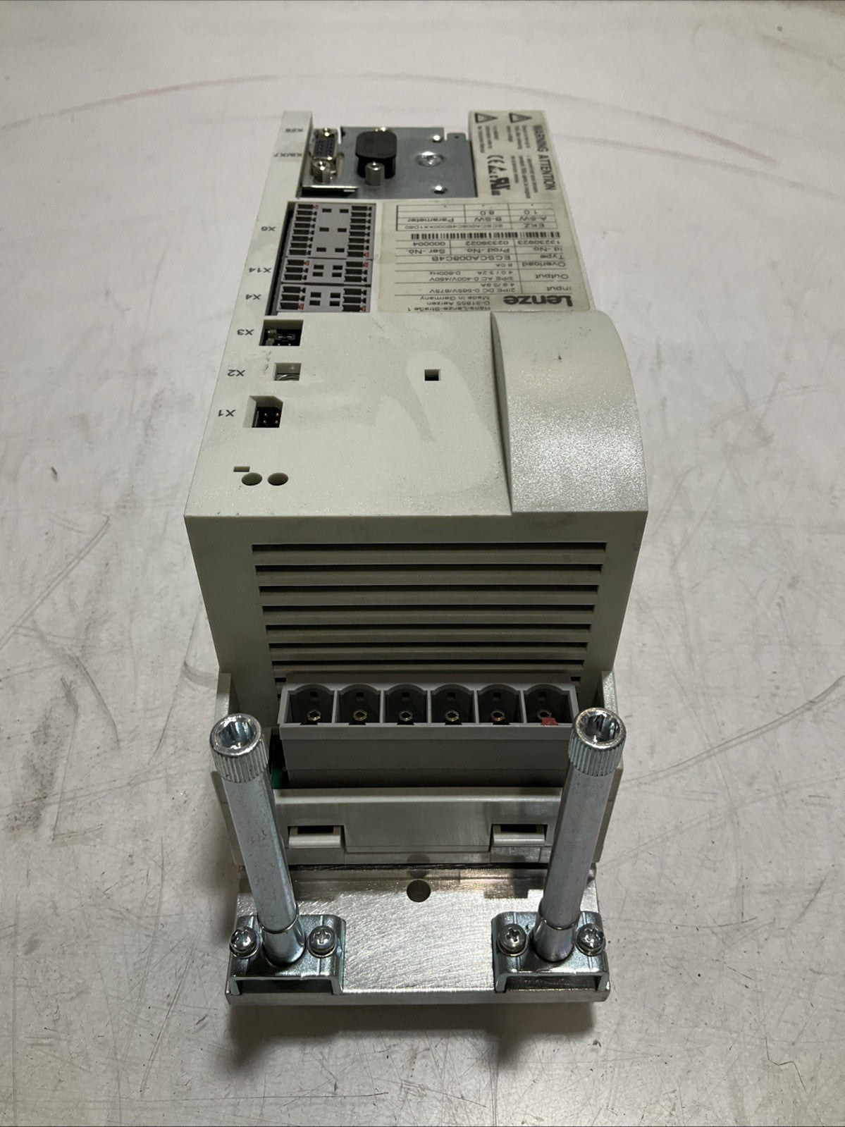 LENZE ECSCA008C4B SERVO DRIVE VARIABLE FREQUENCY CONTROLLER INVERTER XE25