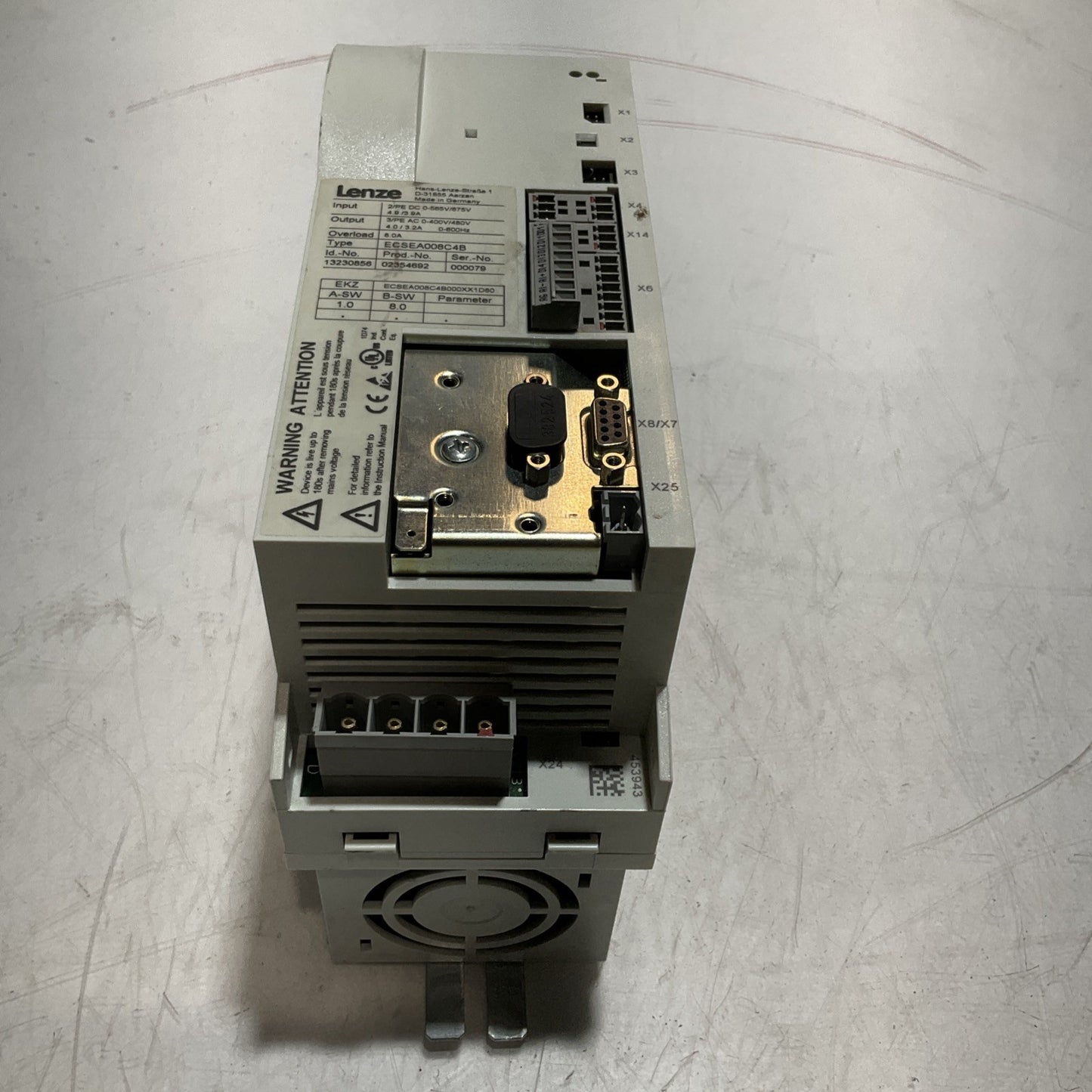 LENZE ECSEA008C4B DRIVE VARIABLE FREQUENCY CONTROLLER INVERTER XE25