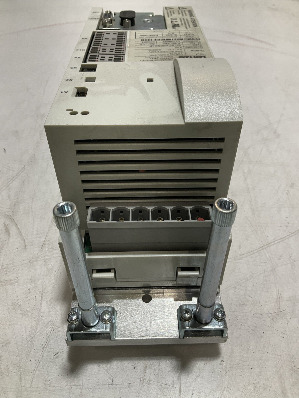 LENZE ECSCA008C4B SERVO DRIVE VARIABLE FREQUENCY CONTROLLER INVERTER XE25