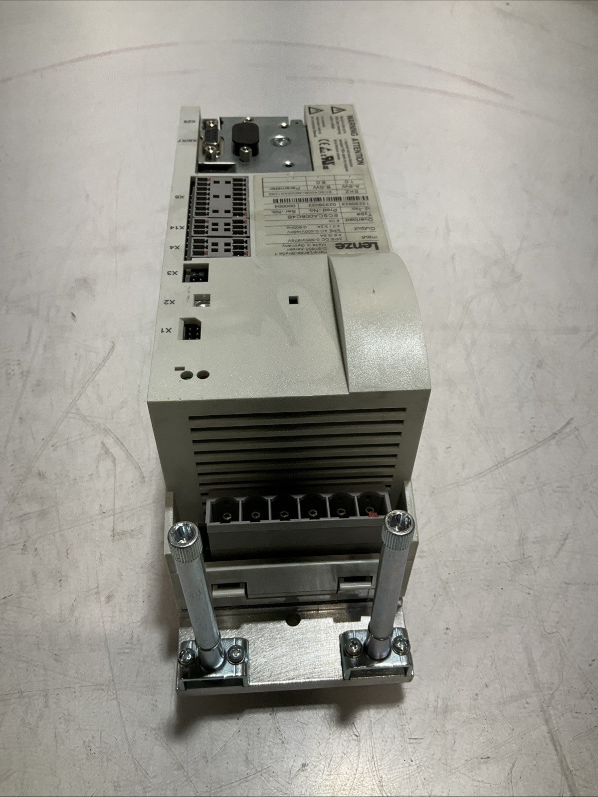 LENZE ECSCA008C4B SERVO DRIVE VARIABLE FREQUENCY CONTROLLER INVERTER XE25