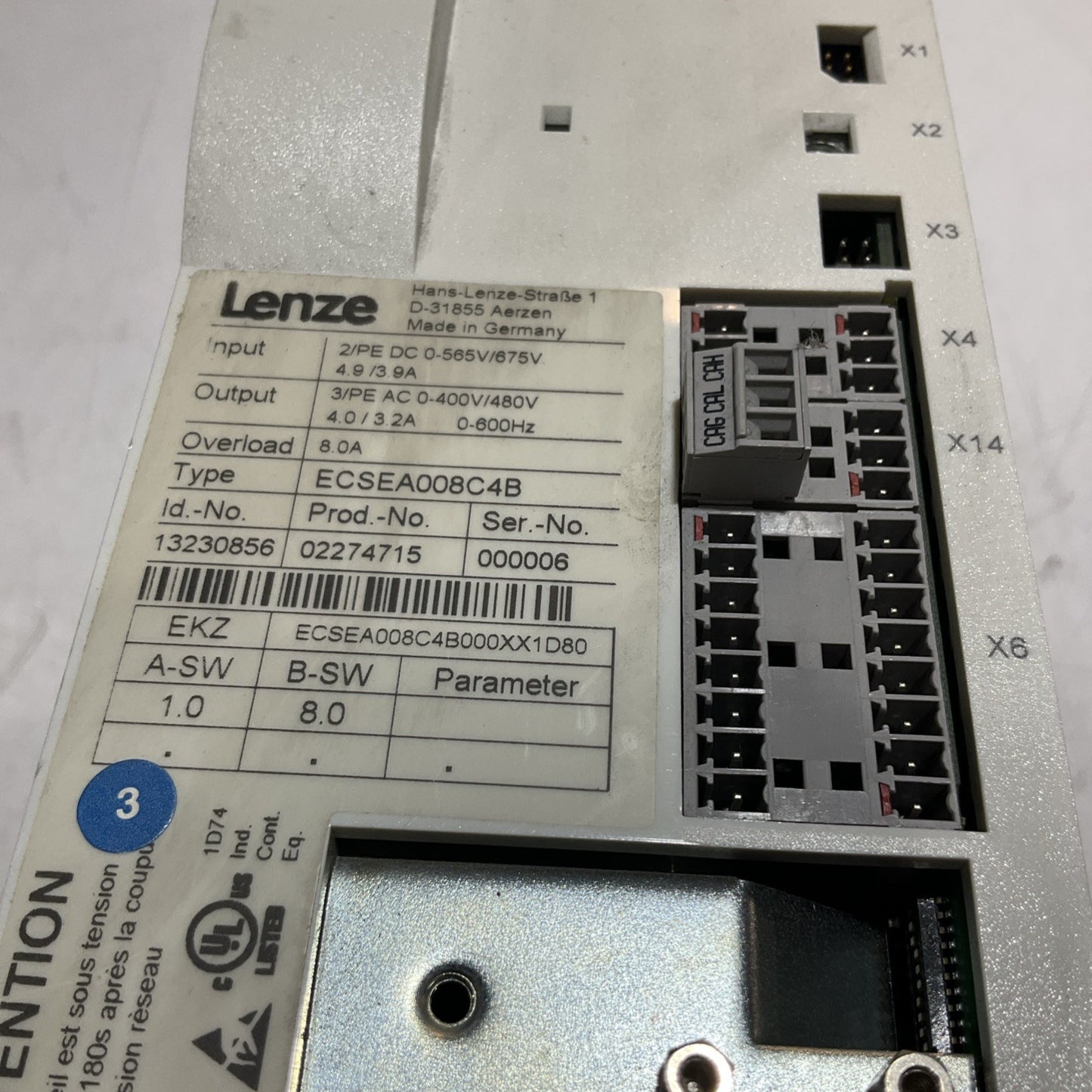 LENZE ECSEA008C4B DRIVE VARIABLE FREQUENCY CONTROLLER INVERTER XE25