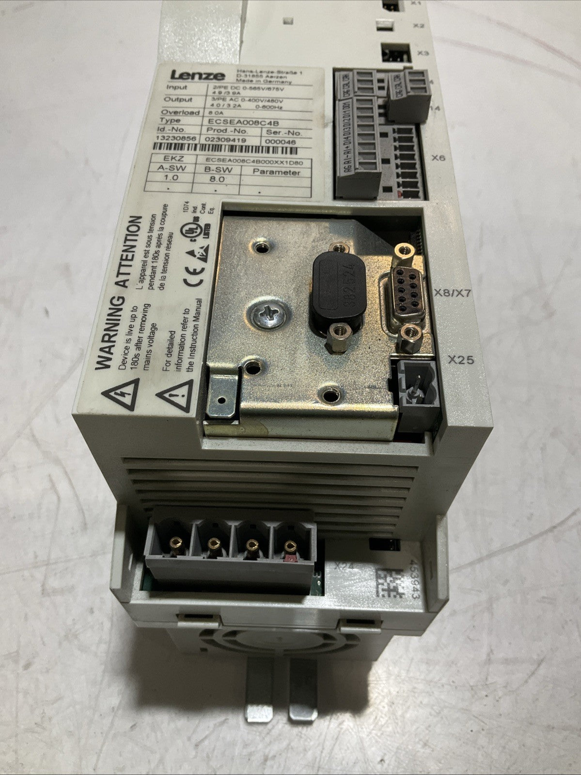 LENZE ECSEA008C4B DRIVE VARIABLE FREQUENCY CONTROLLER INVERTER XE25