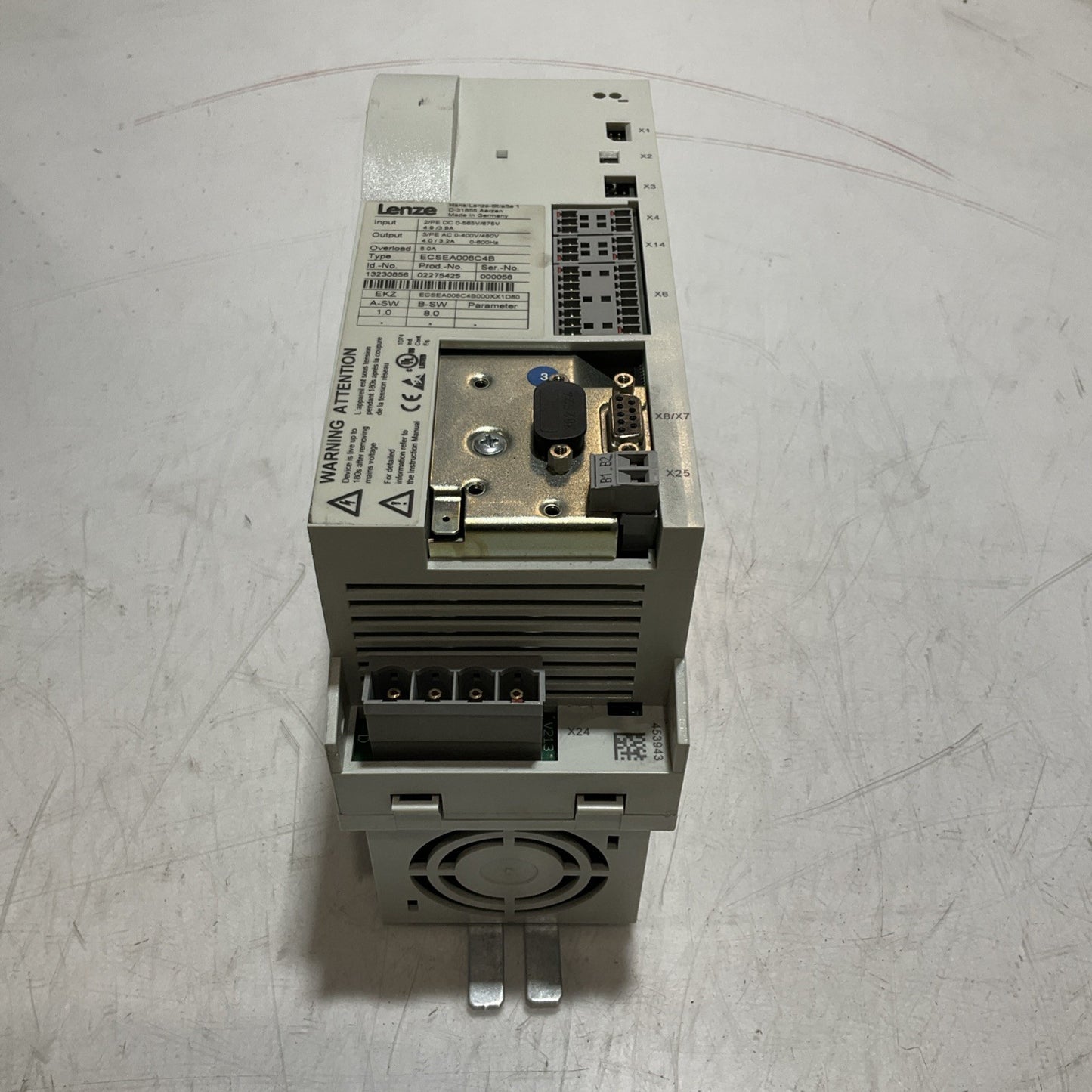 LENZE ECSEA008C4B DRIVE VARIABLE FREQUENCY CONTROLLER INVERTER XE25