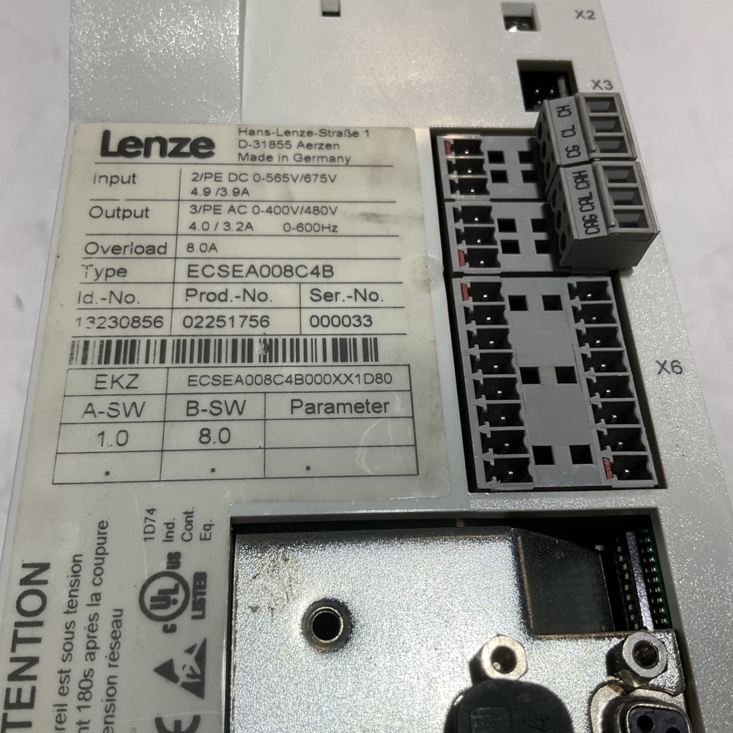 LENZE ECSEA008C4B DRIVE VARIABLE FREQUENCY CONTROLLER INVERTER XE25