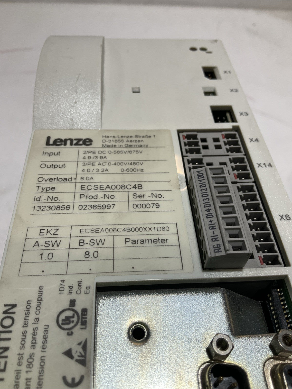 LENZE ECSEA008C4B DRIVE VARIABLE FREQUENCY CONTROLLER INVERTER XE25