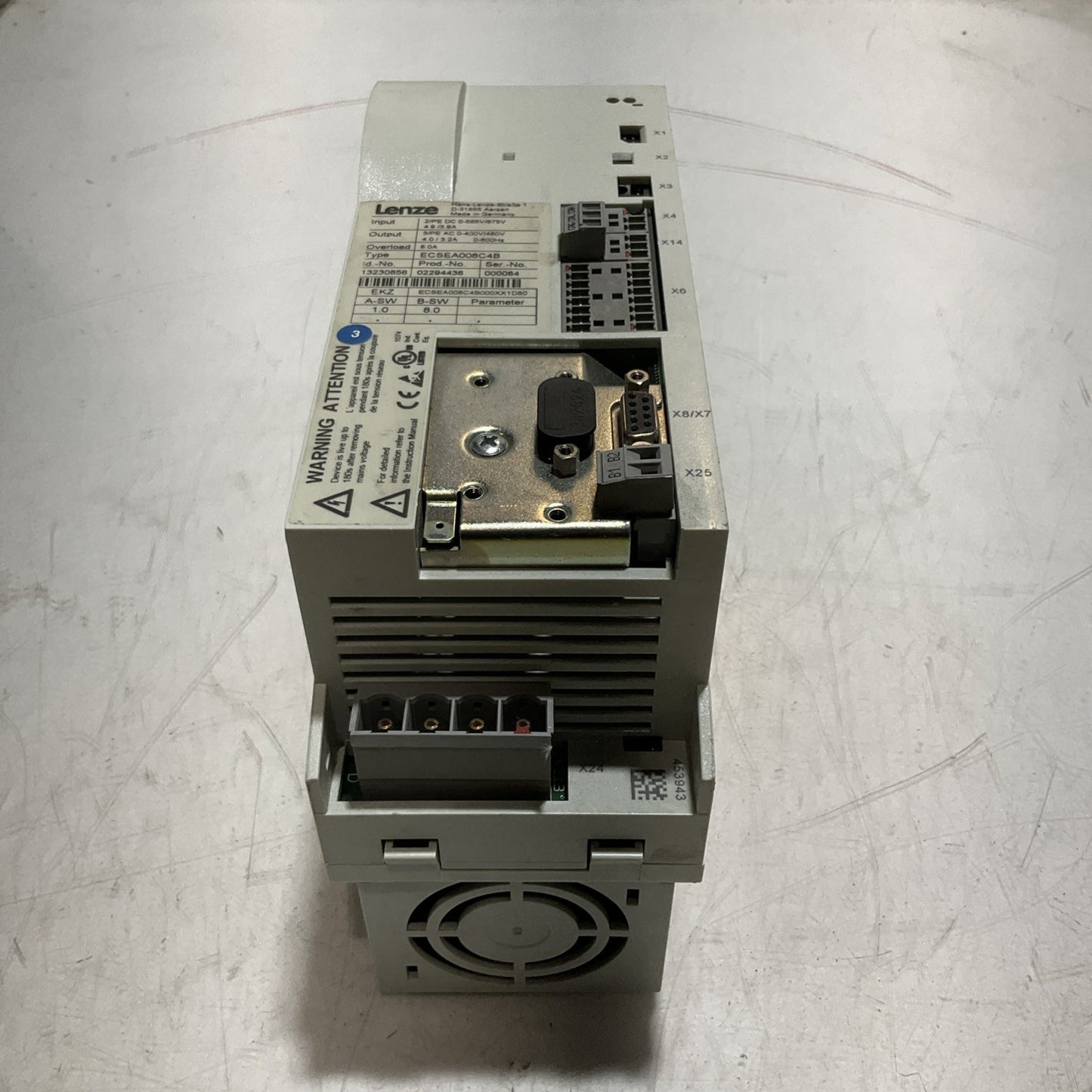LENZE ECSEA008C4B DRIVE VARIABLE FREQUENCY CONTROLLER INVERTER XE25
