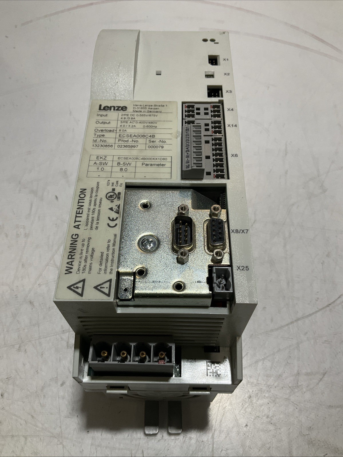 LENZE ECSEA008C4B DRIVE VARIABLE FREQUENCY CONTROLLER INVERTER XE25