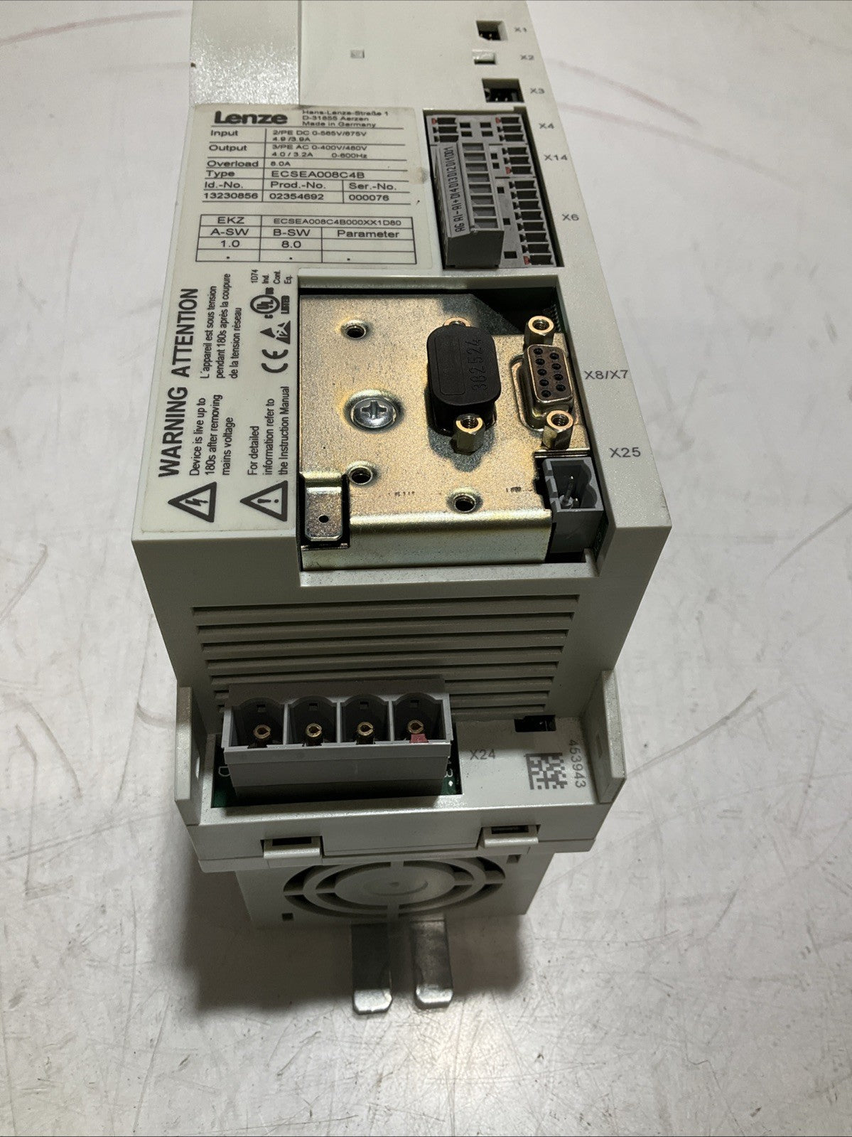 LENZE ECSEA008C4B DRIVE VARIABLE FREQUENCY CONTROLLER INVERTER XE25