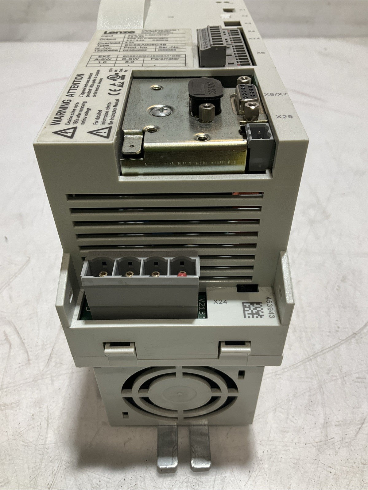 LENZE ECSEA008C4B DRIVE VARIABLE FREQUENCY CONTROLLER INVERTER XE25