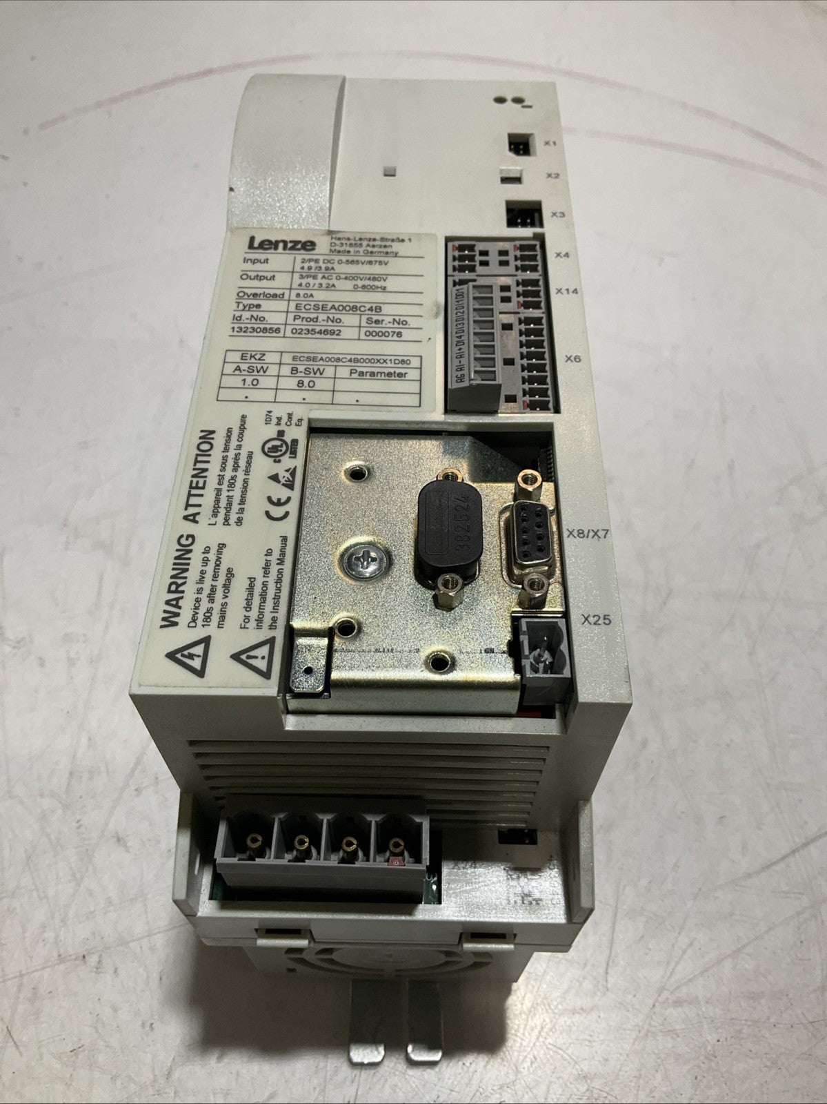 LENZE ECSEA008C4B DRIVE VARIABLE FREQUENCY CONTROLLER INVERTER XE25